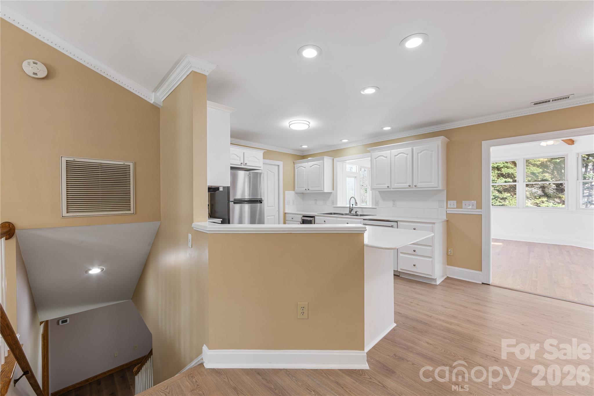 7722 Farmbrook Drive Property Photo 10