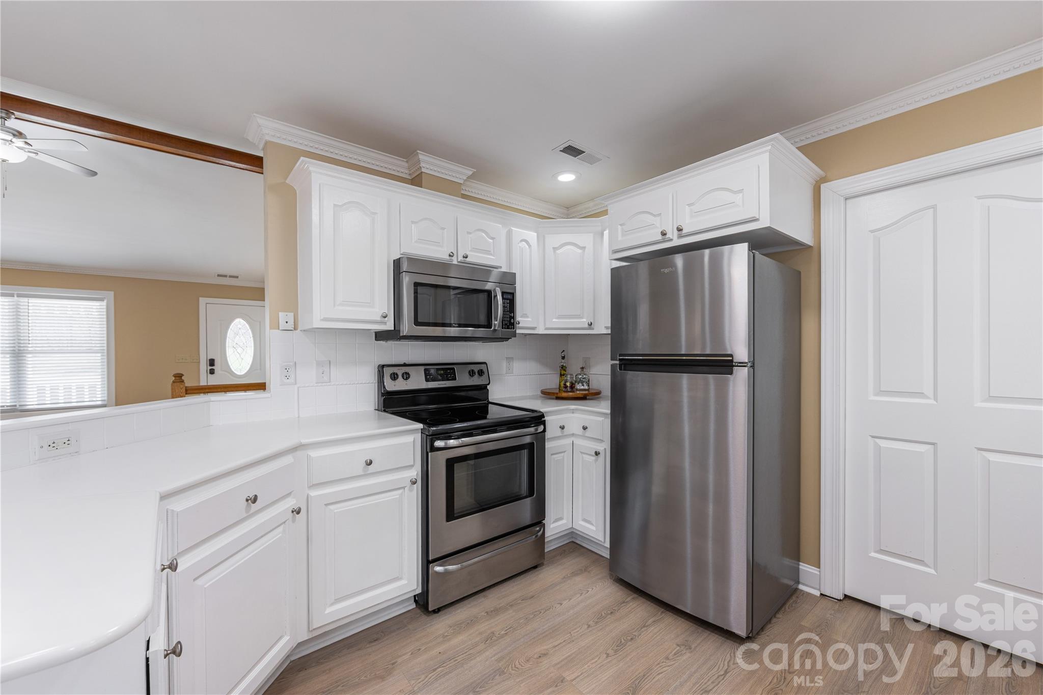 7722 Farmbrook Drive Property Photo 11