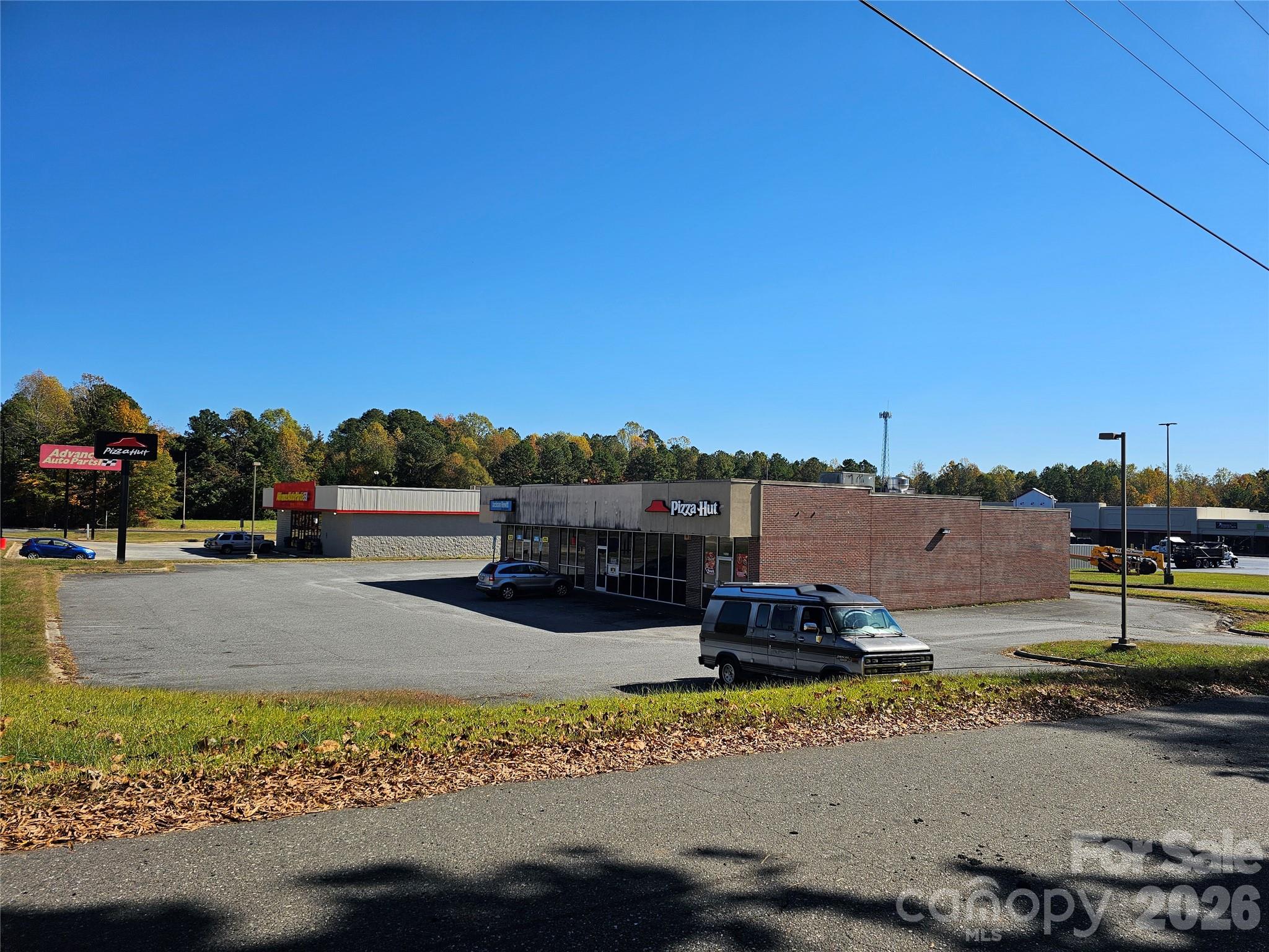 1000 E Main Street Property Photo 4