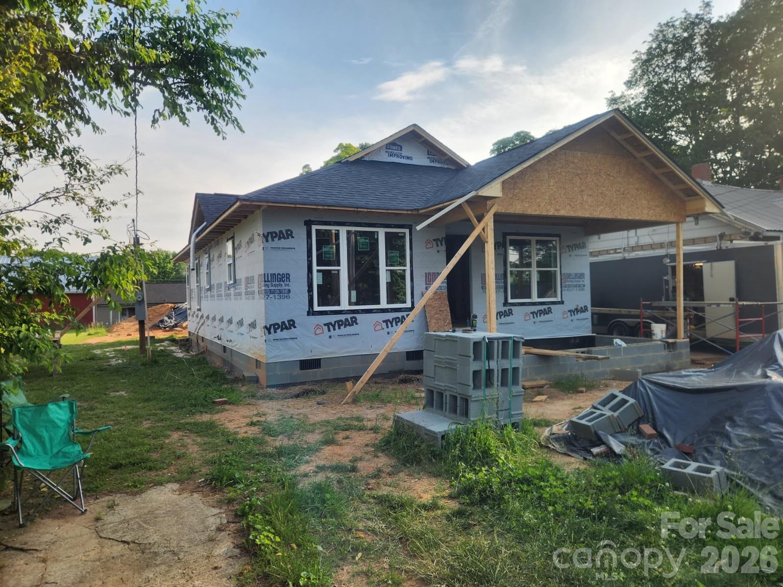 1022 E Main Street Property Photo 4