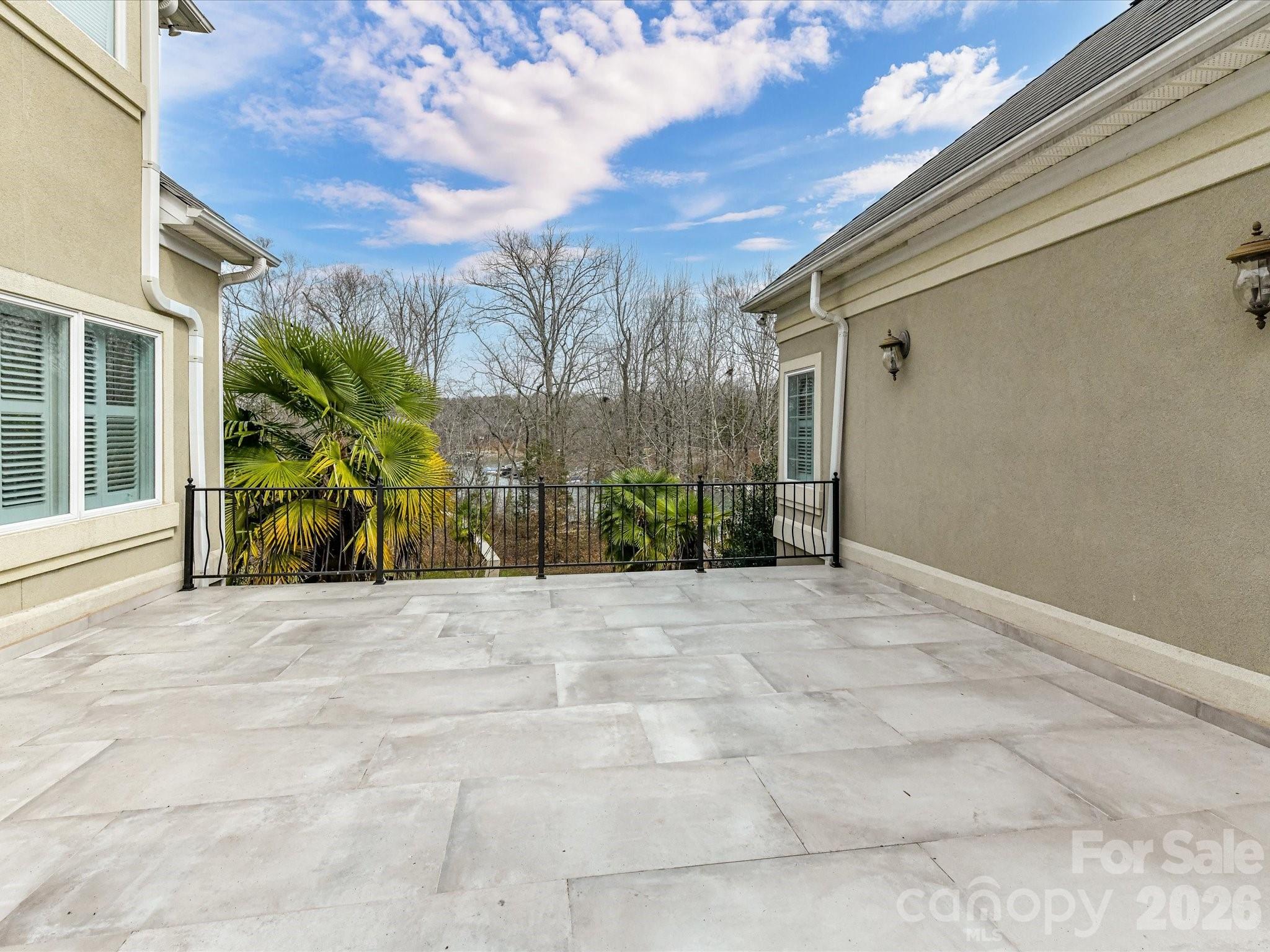 1805 Mt Isle Harbor Drive Property Photo 14