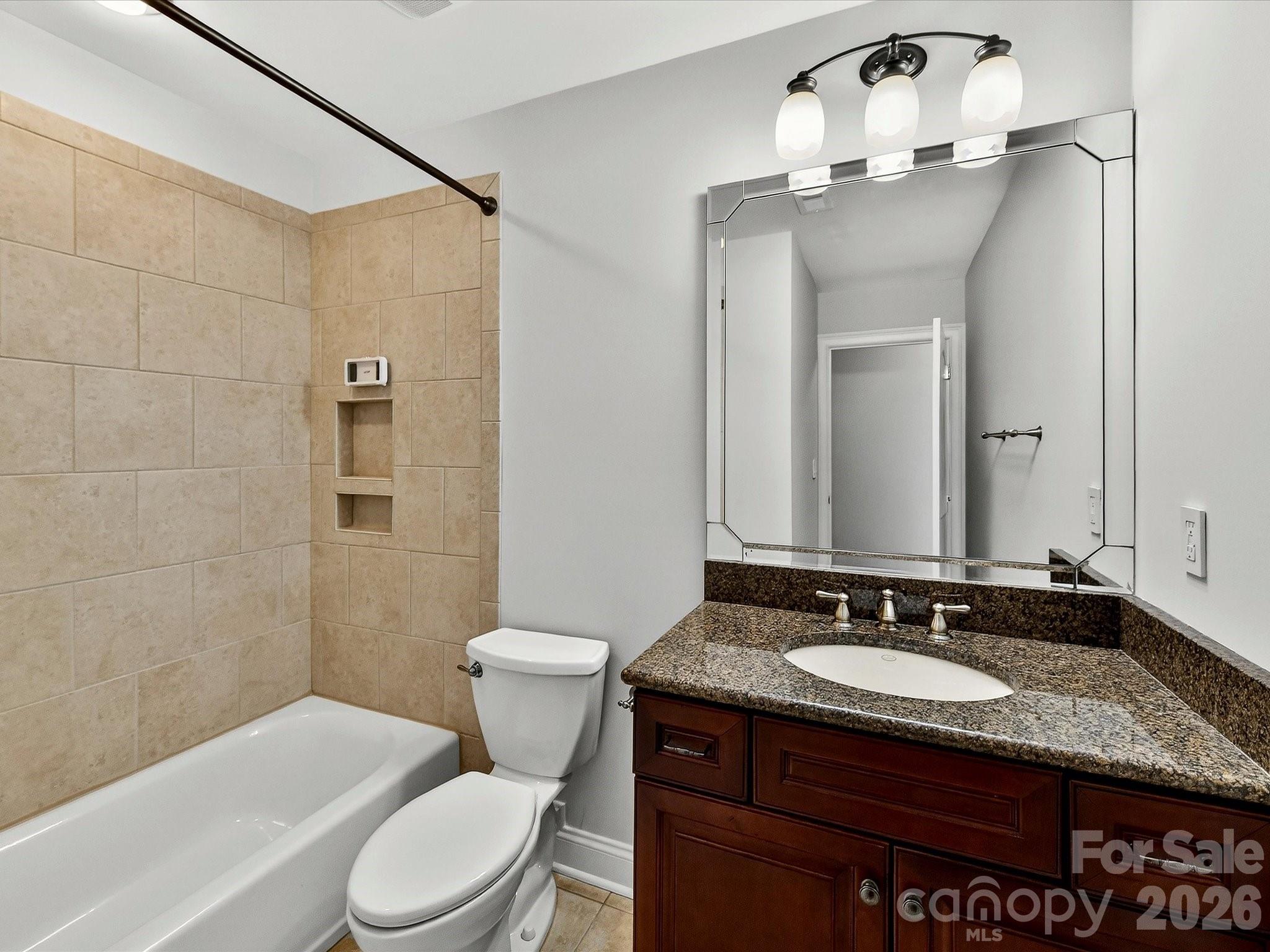 1805 Mt Isle Harbor Drive Property Photo 17