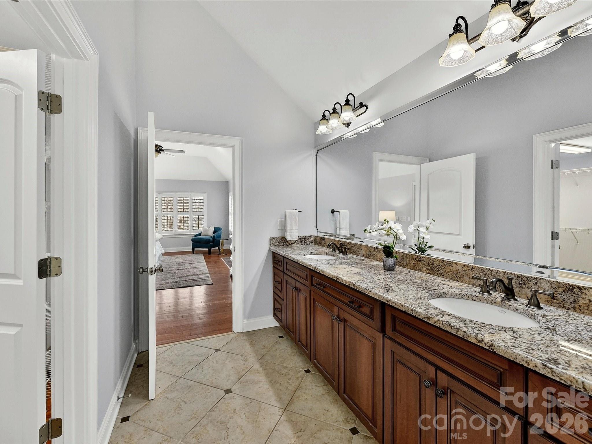 1805 Mt Isle Harbor Drive Property Photo 26