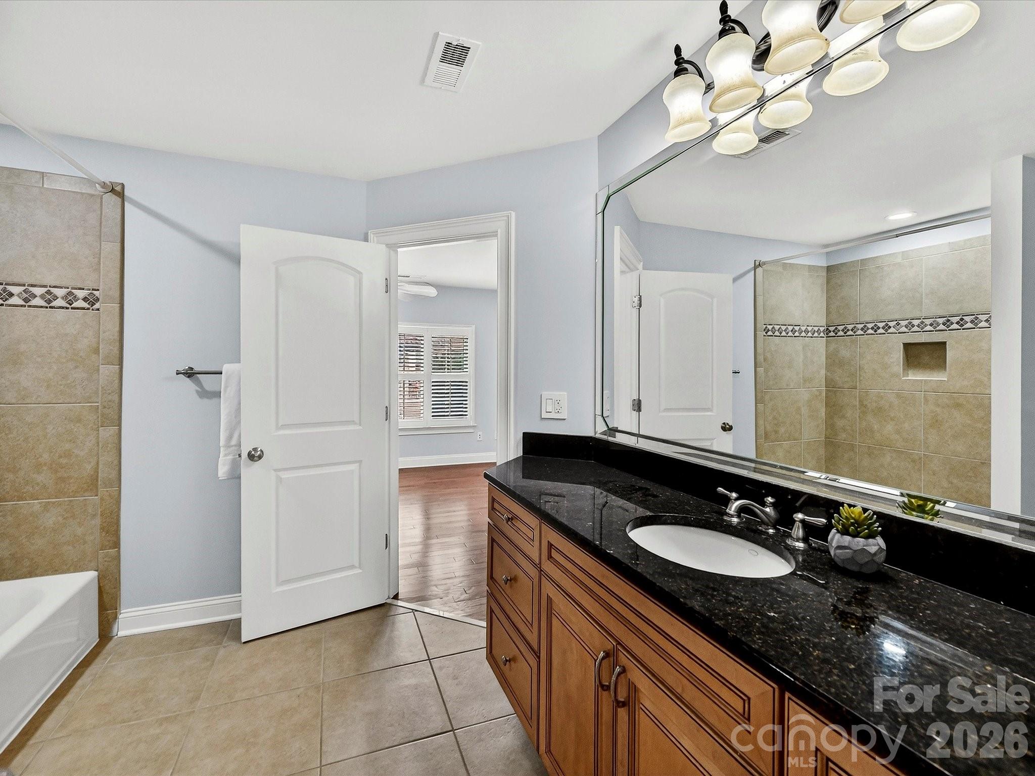 1805 Mt Isle Harbor Drive Property Photo 32