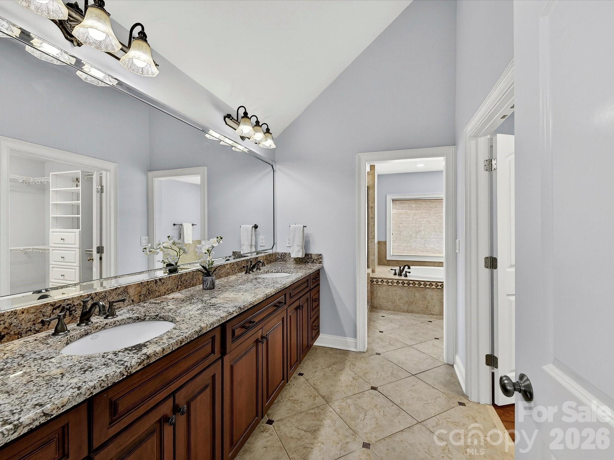 1805 Mt Isle Harbor Drive Property Photo 35