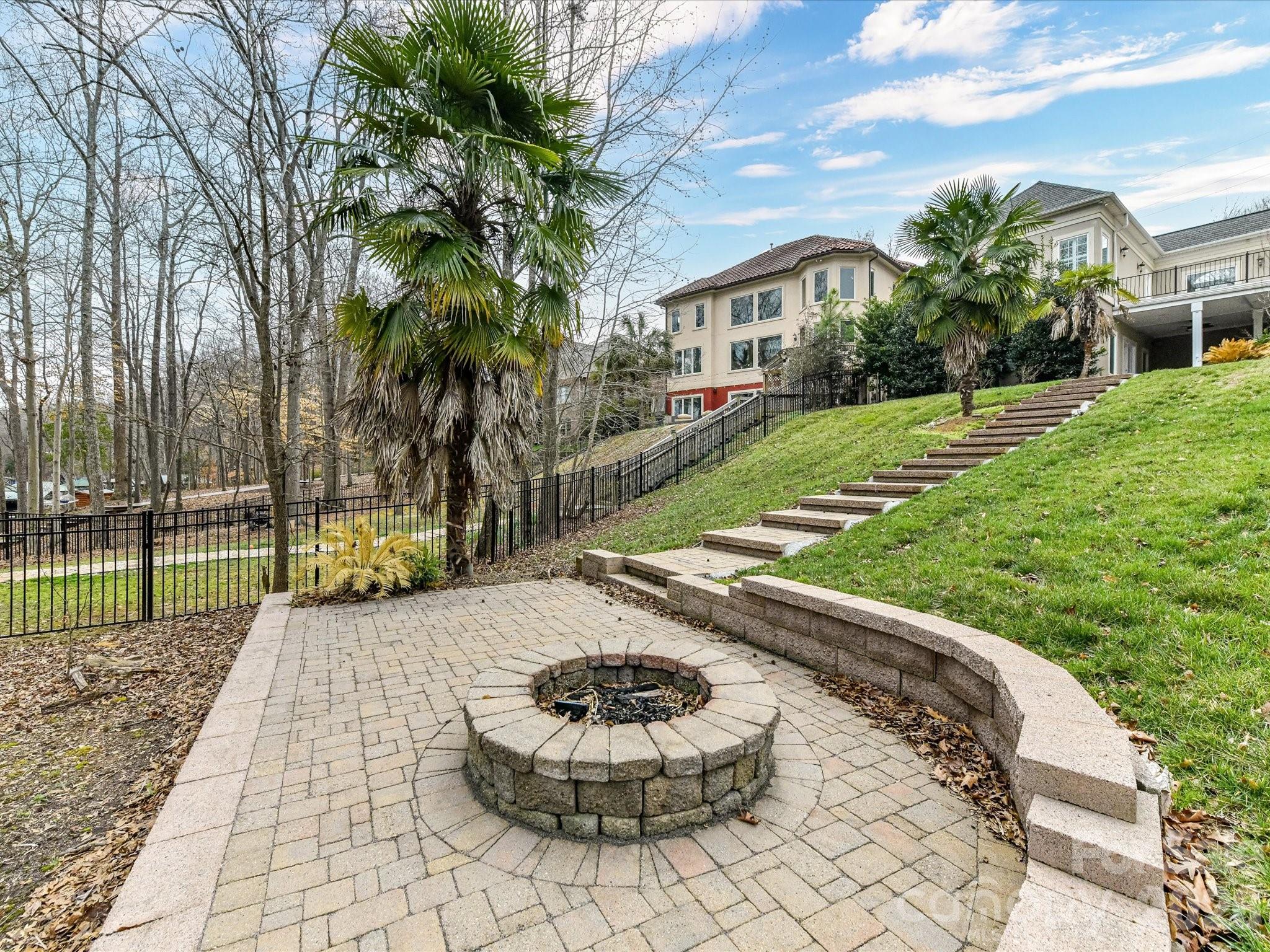 1805 Mt Isle Harbor Drive Property Photo 43