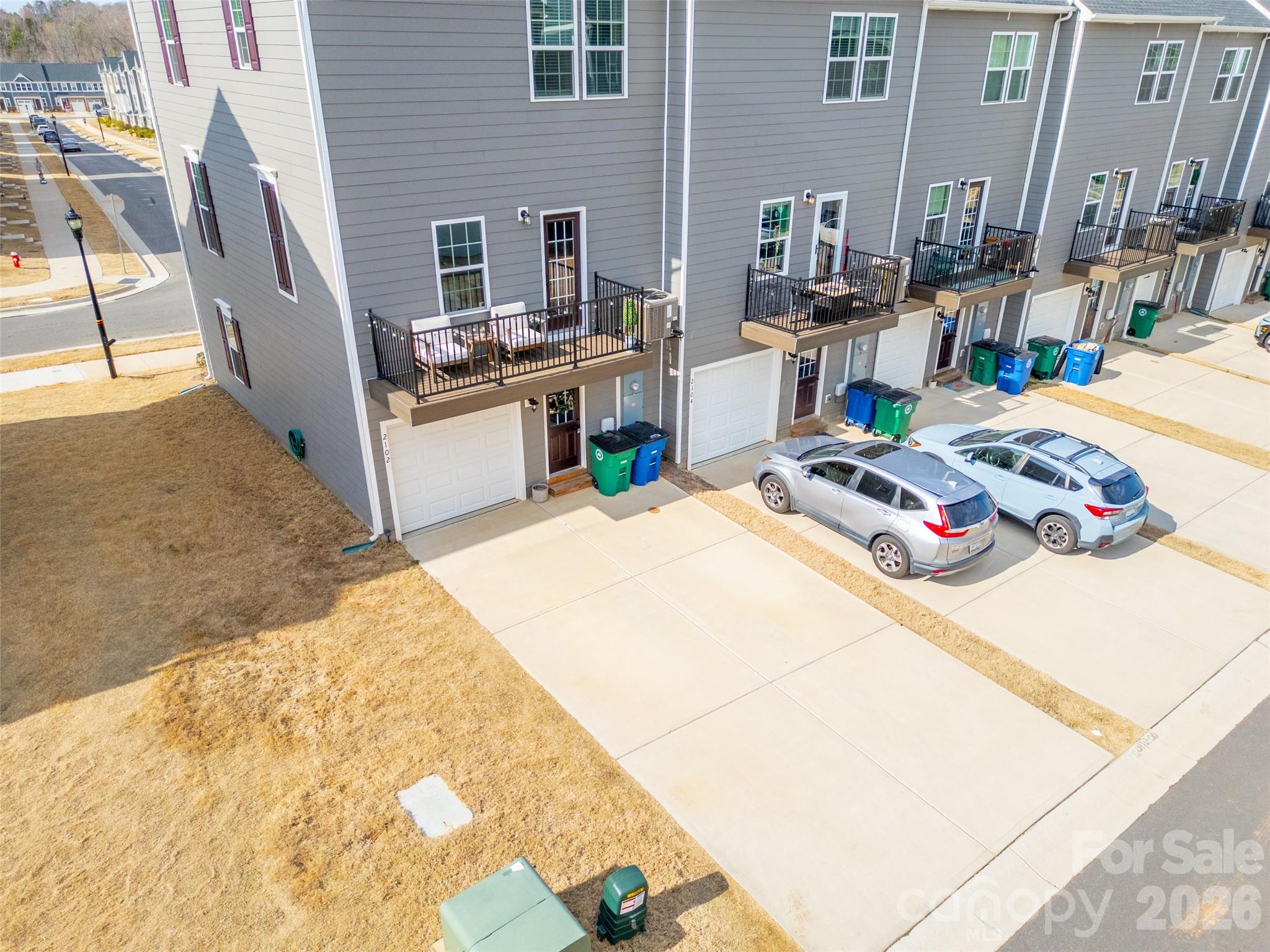 2102 Trout Lily Lane Property Photo 32