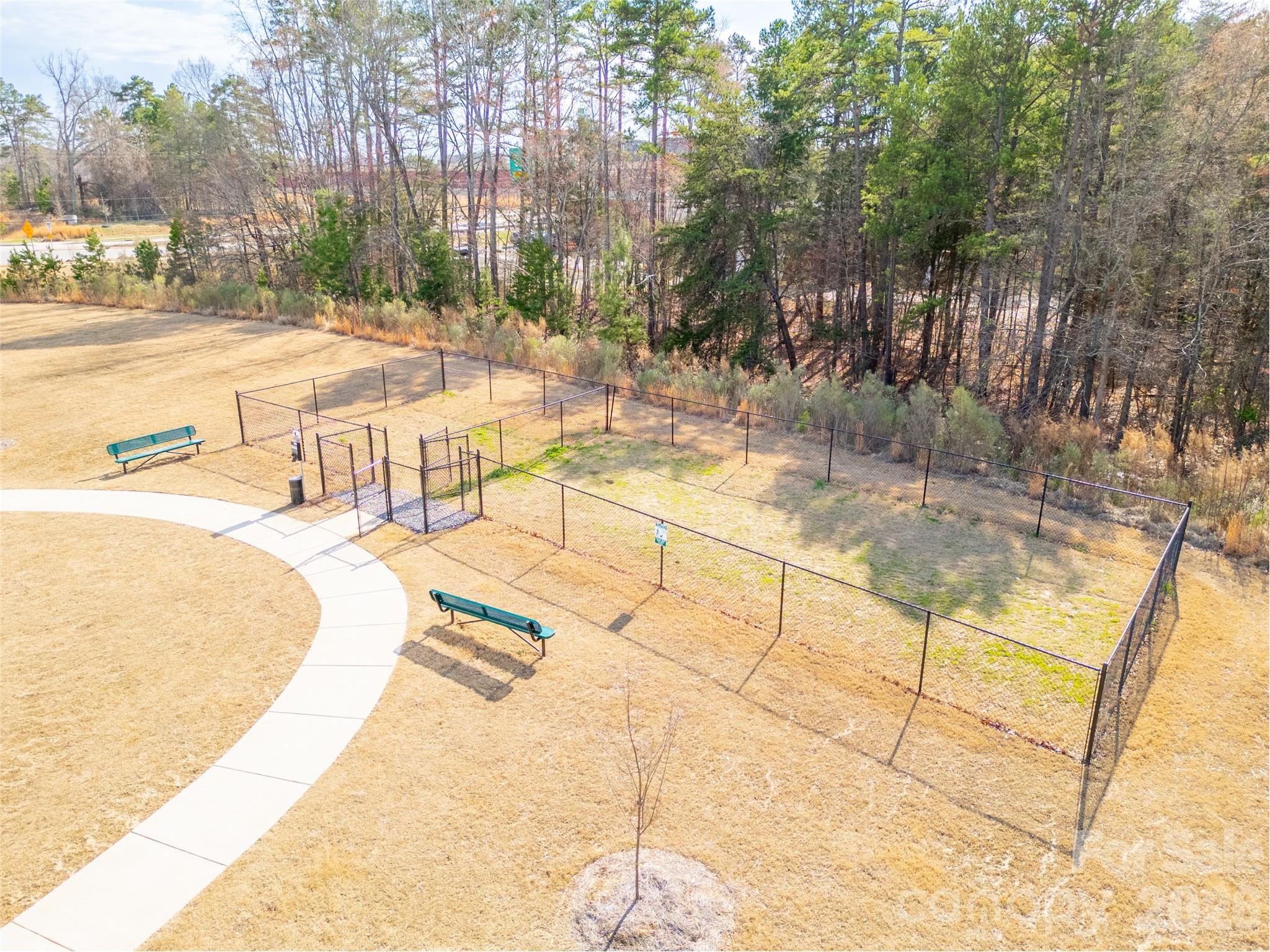 2102 Trout Lily Lane Property Photo 38