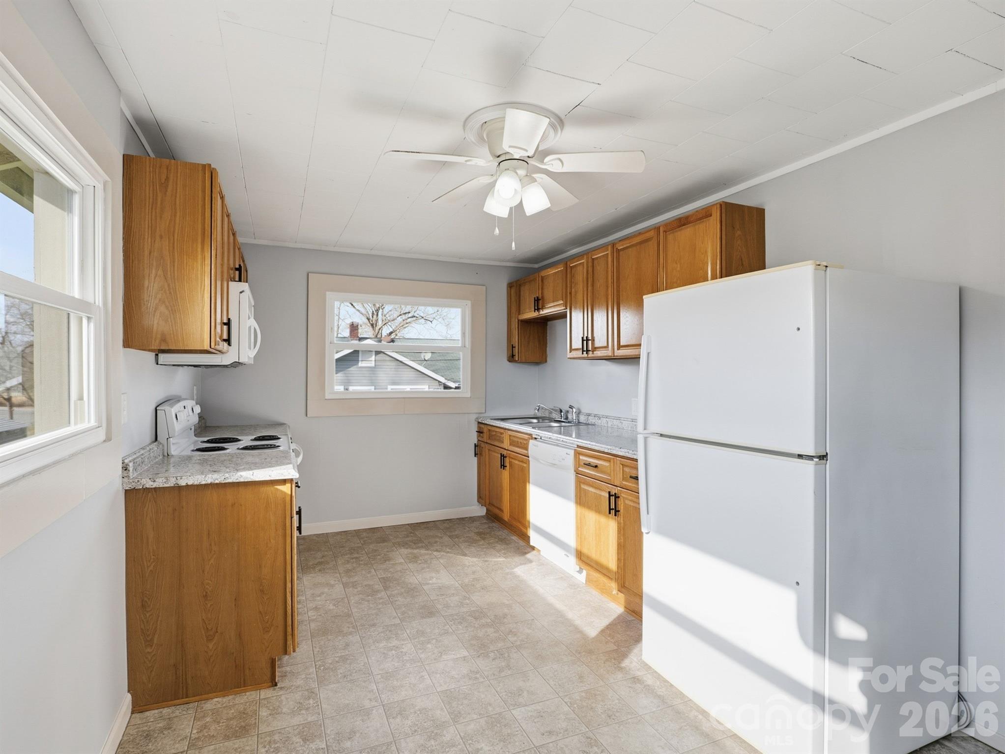 61 27th Street Property Photo 4