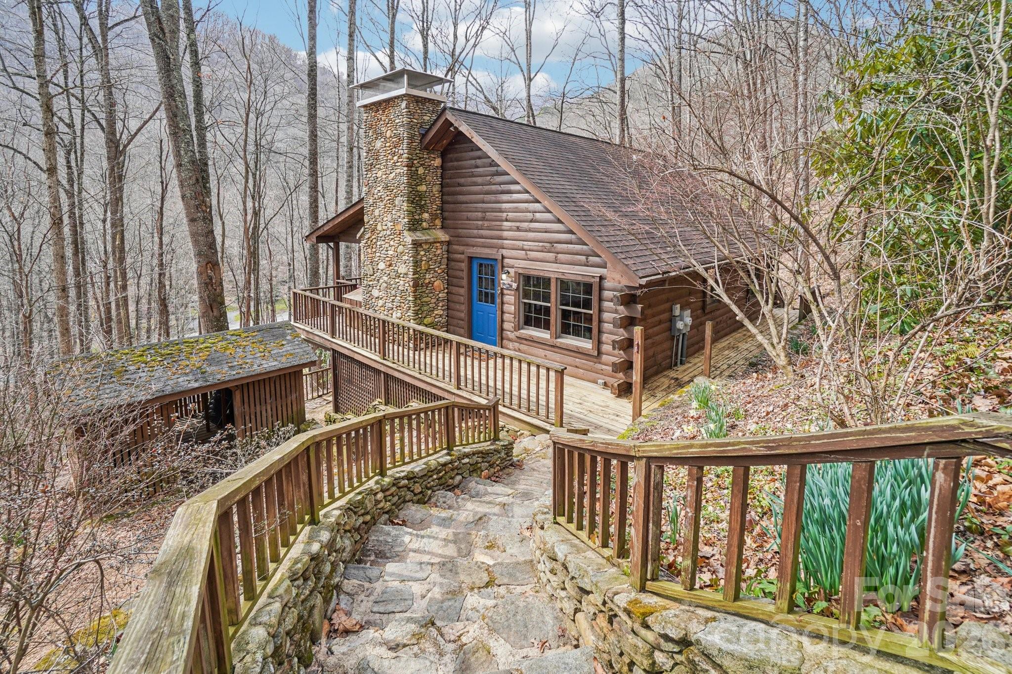 307 Roaring Creek Lane Property Photo 8