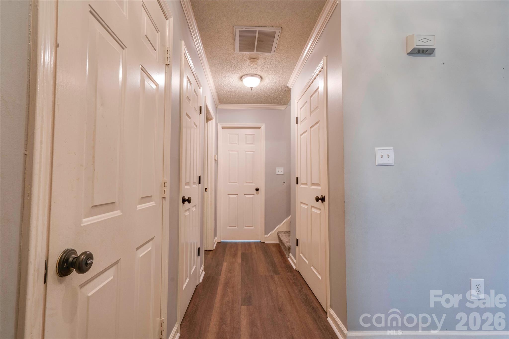 174 Columns Circle Property Photo 7
