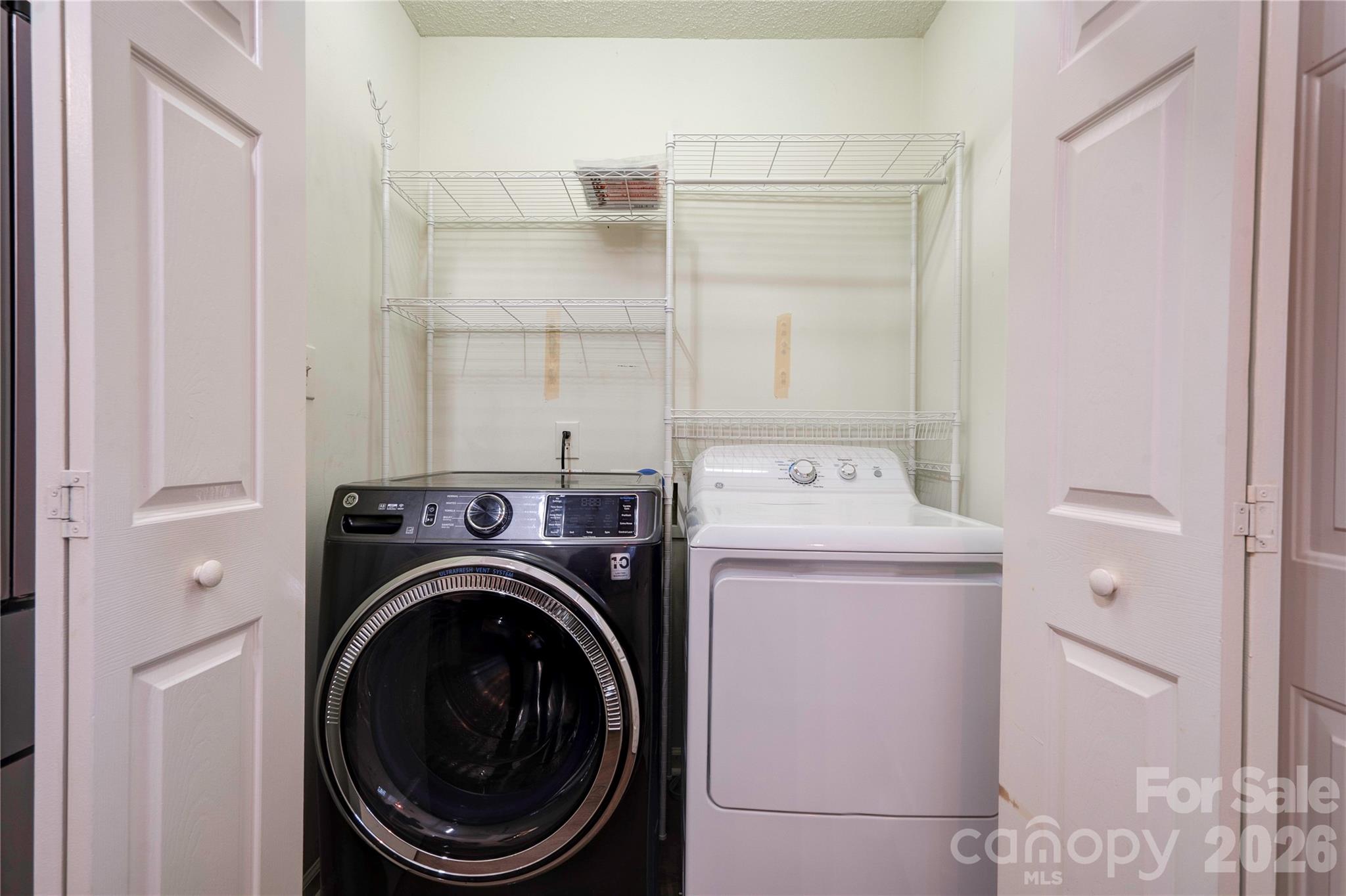 174 Columns Circle Property Photo 13