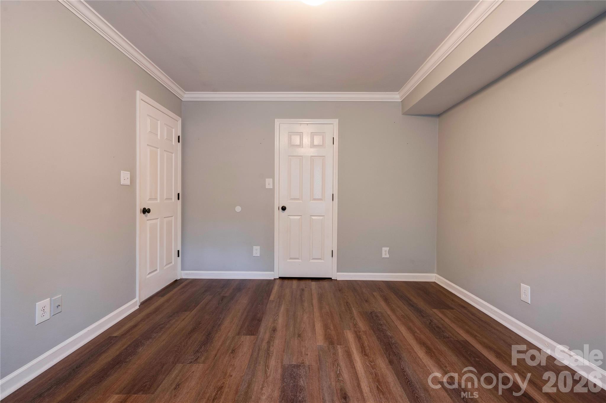 174 Columns Circle Property Photo 16