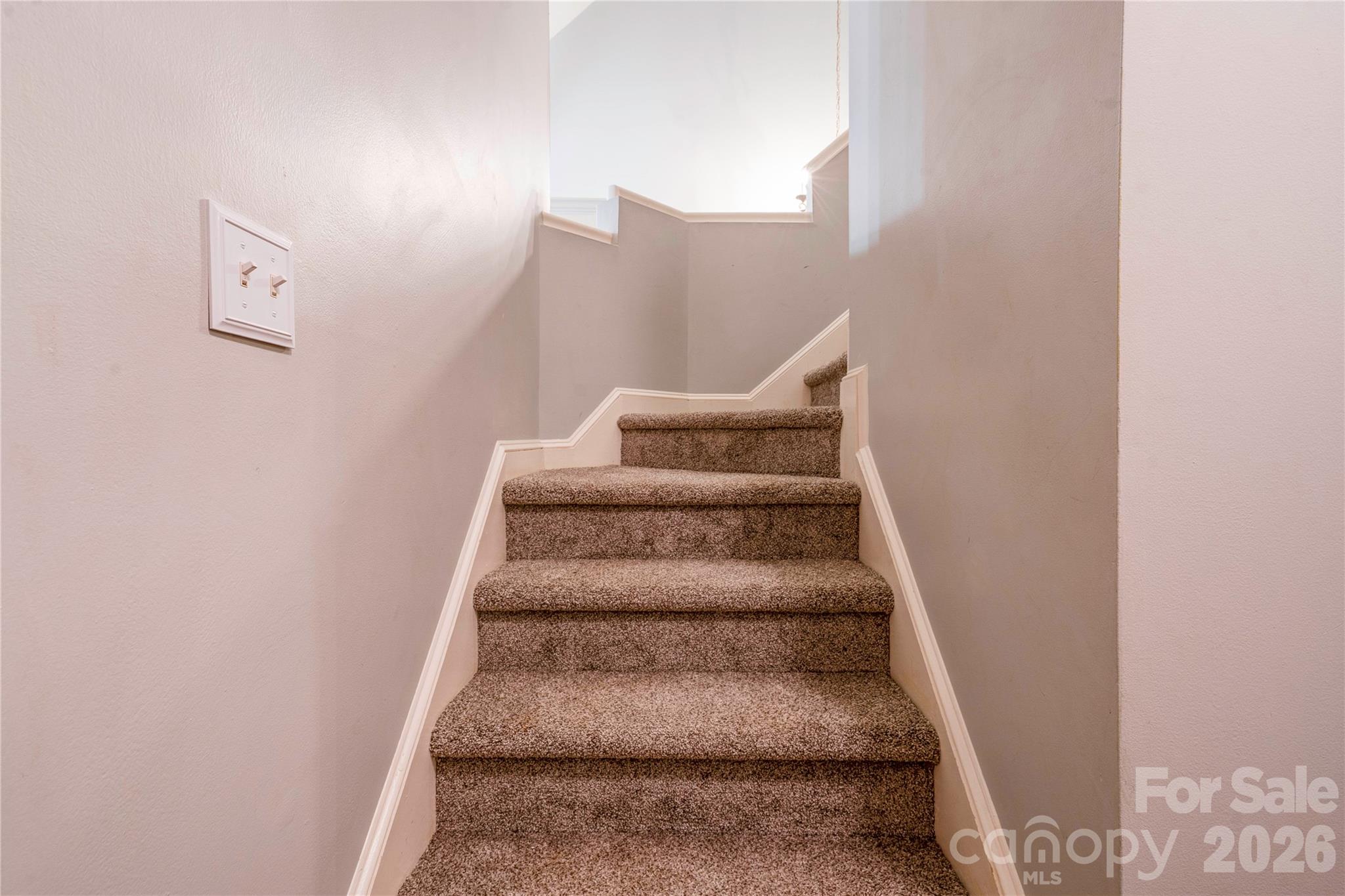 174 Columns Circle Property Photo 21