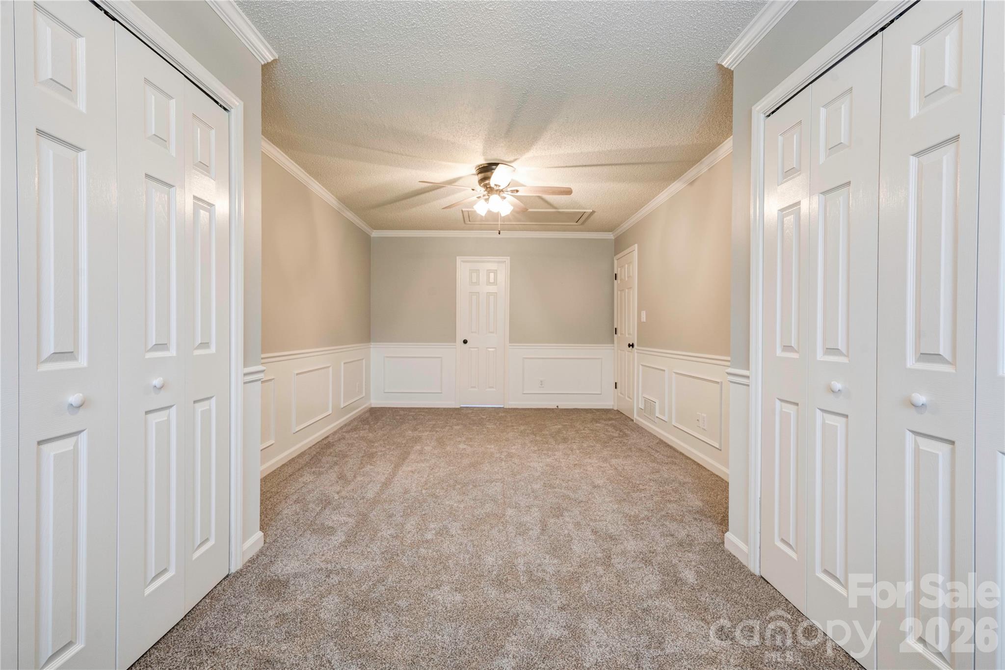 174 Columns Circle Property Photo 25