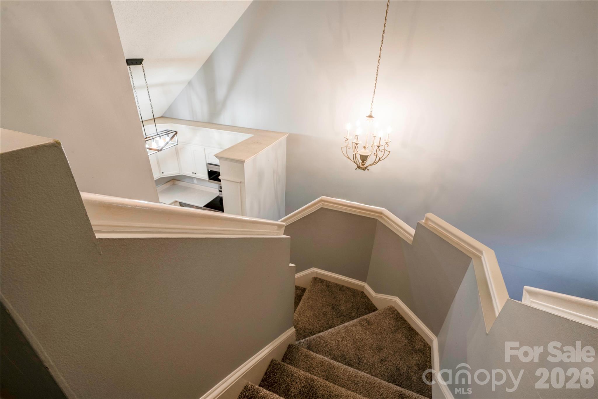 174 Columns Circle Property Photo 29