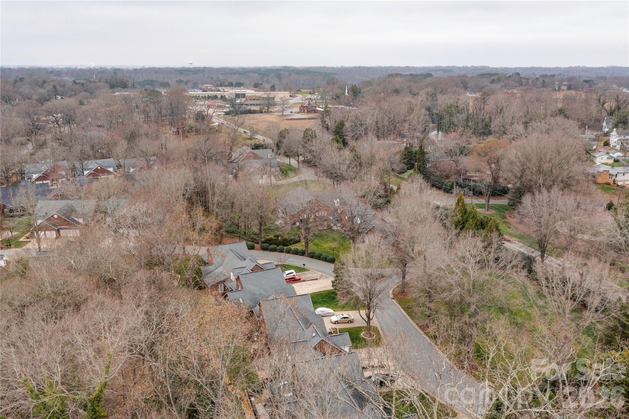 174 Columns Circle Property Photo 39
