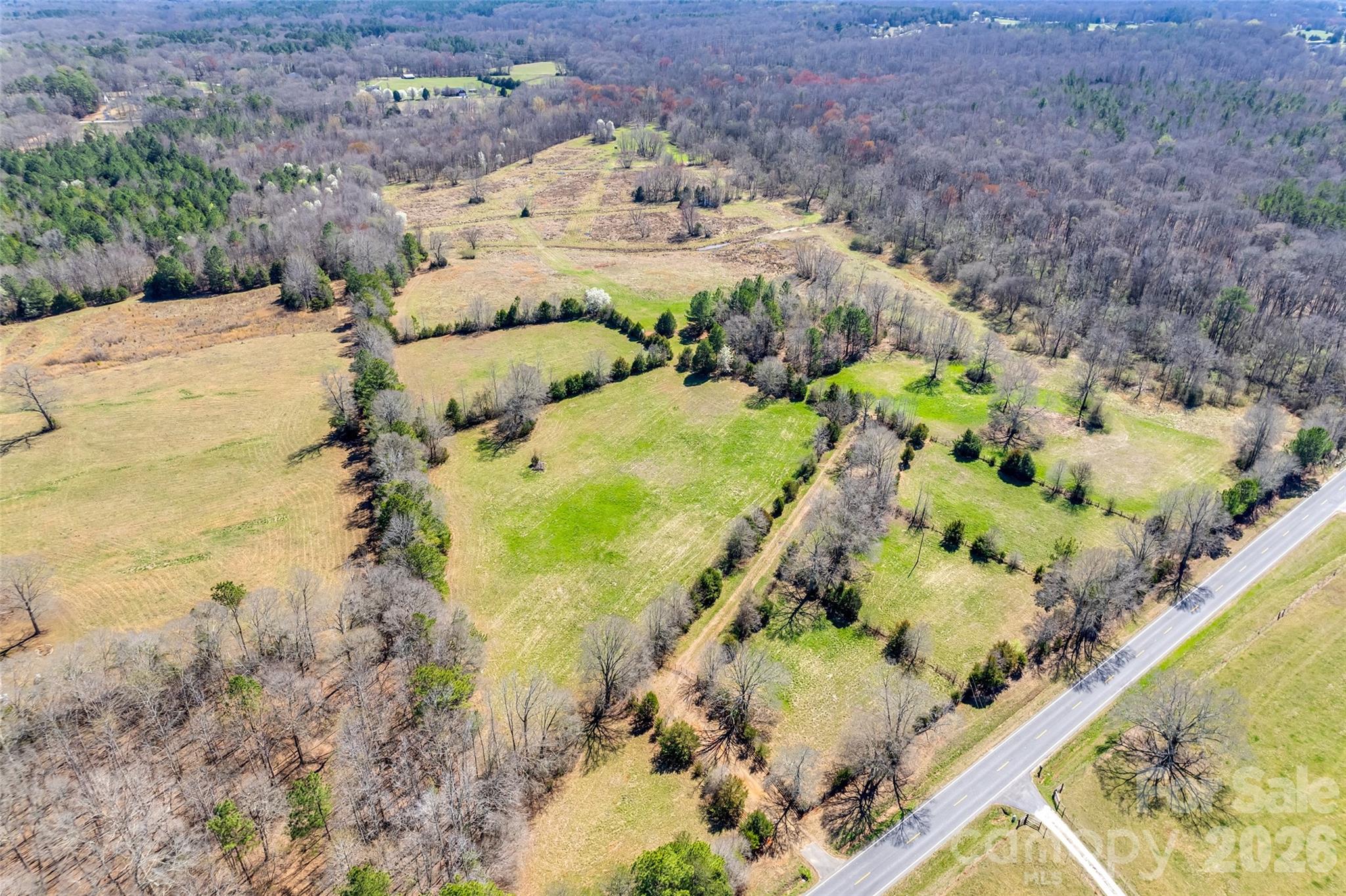2548 Gordon Road Property Photo 6