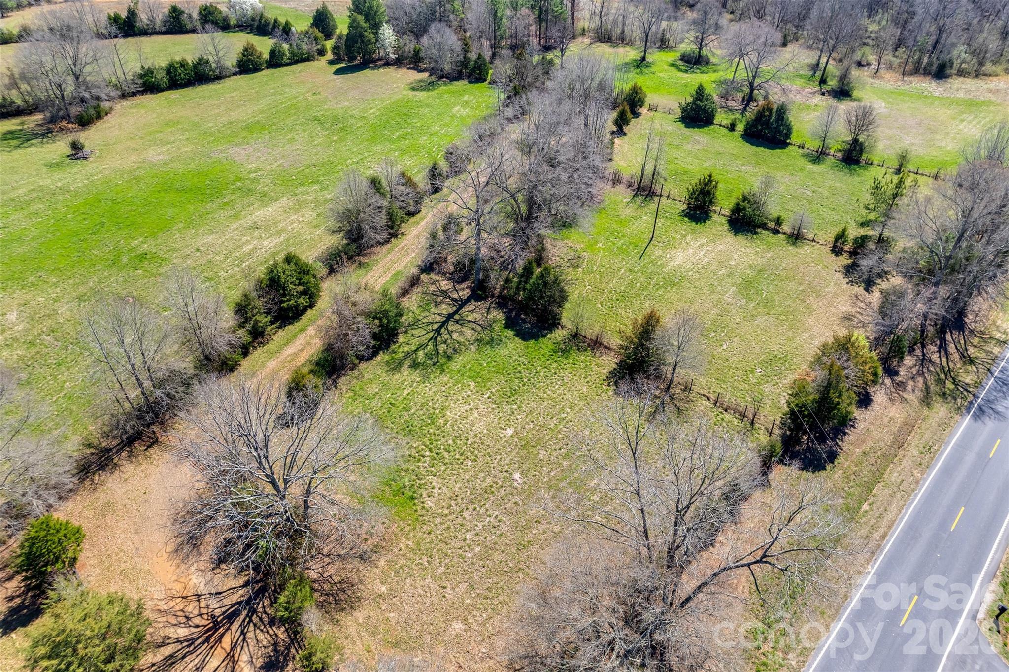 2548 Gordon Road Property Photo 18