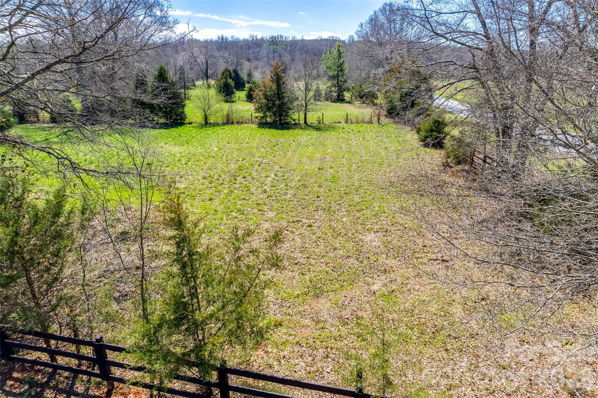 2548 Gordon Road Property Photo 19