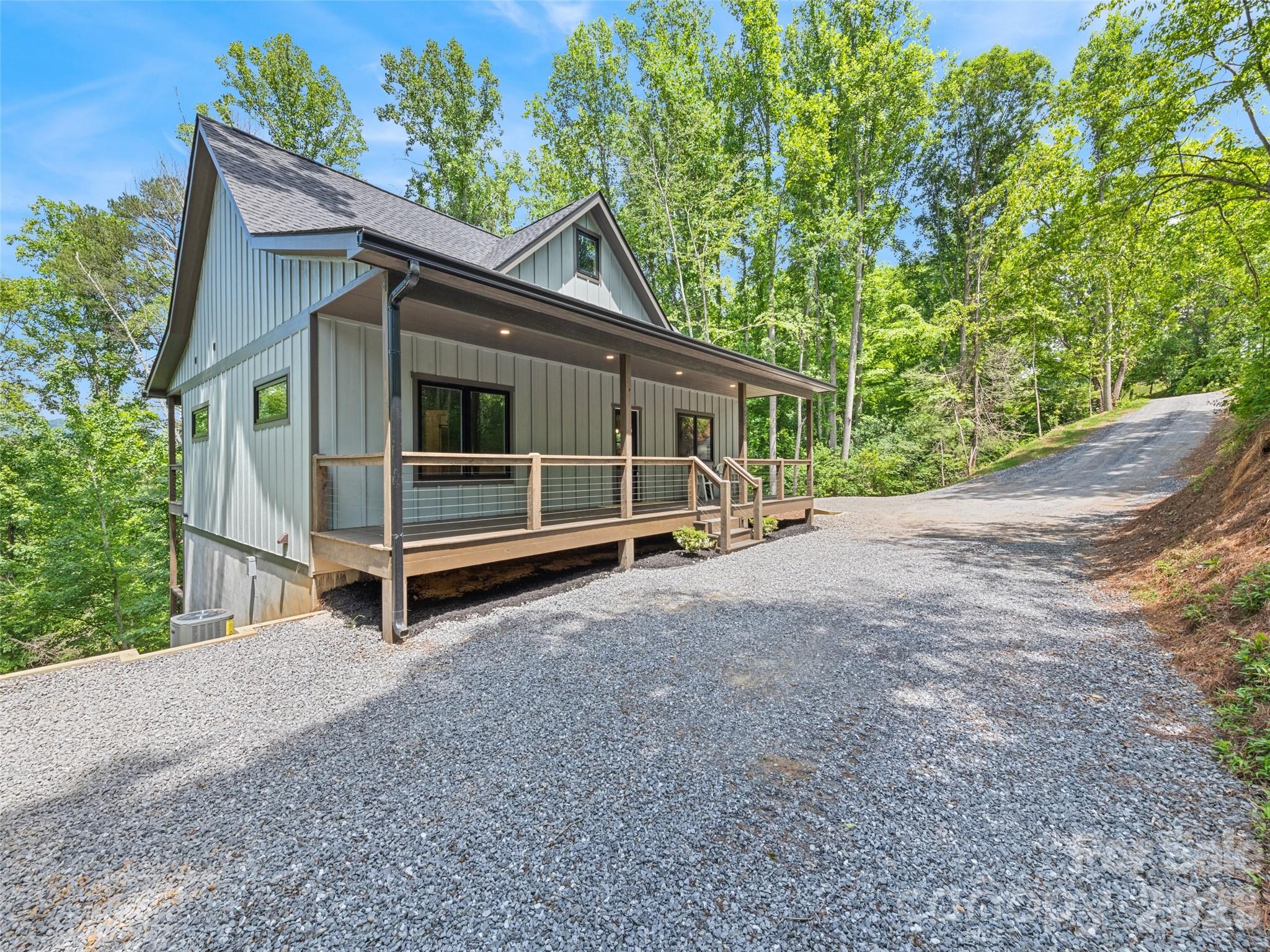 288 Ironwood Drive Property Photo 3