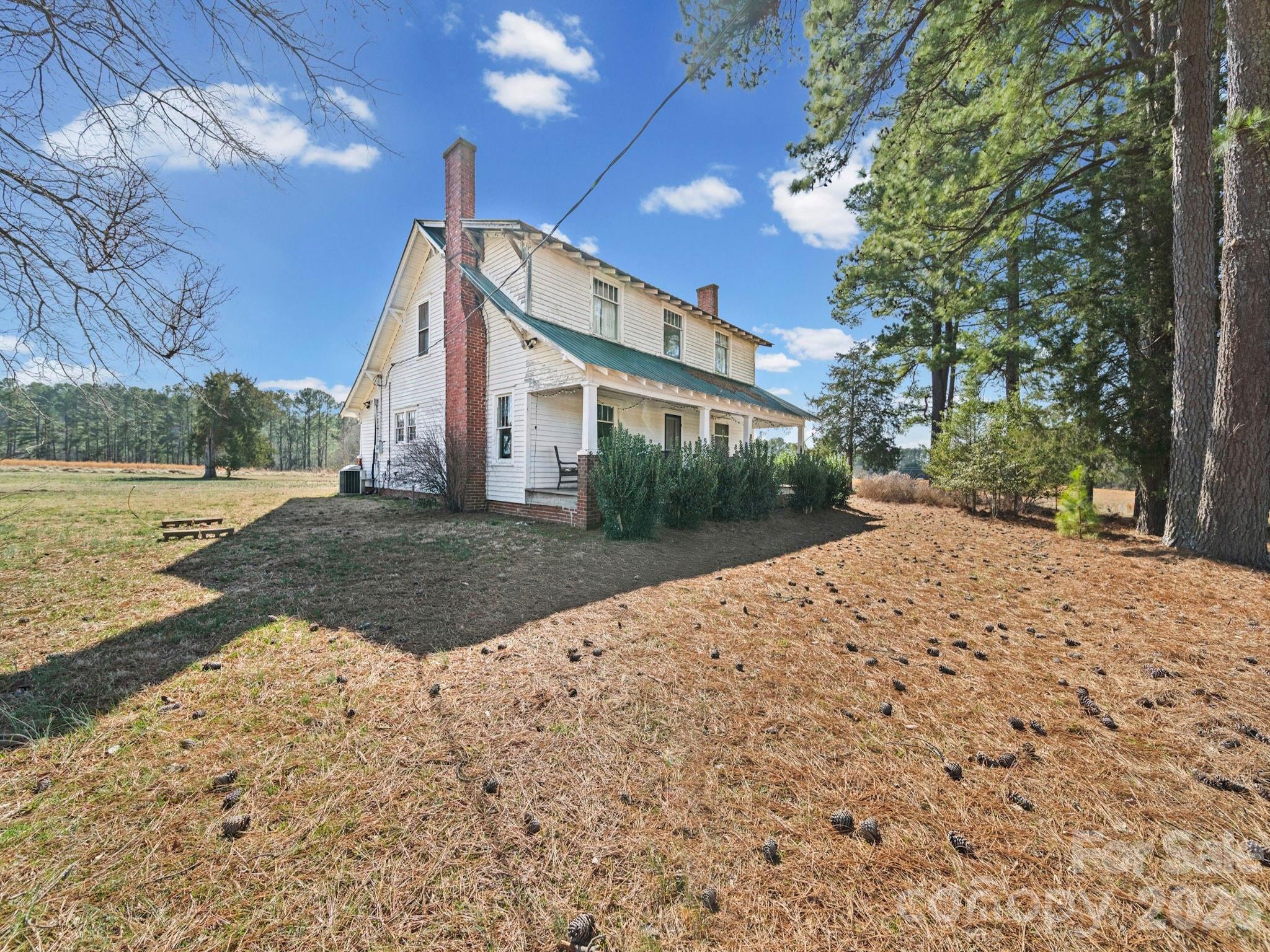 1347 Newsome Road Property Photo 4