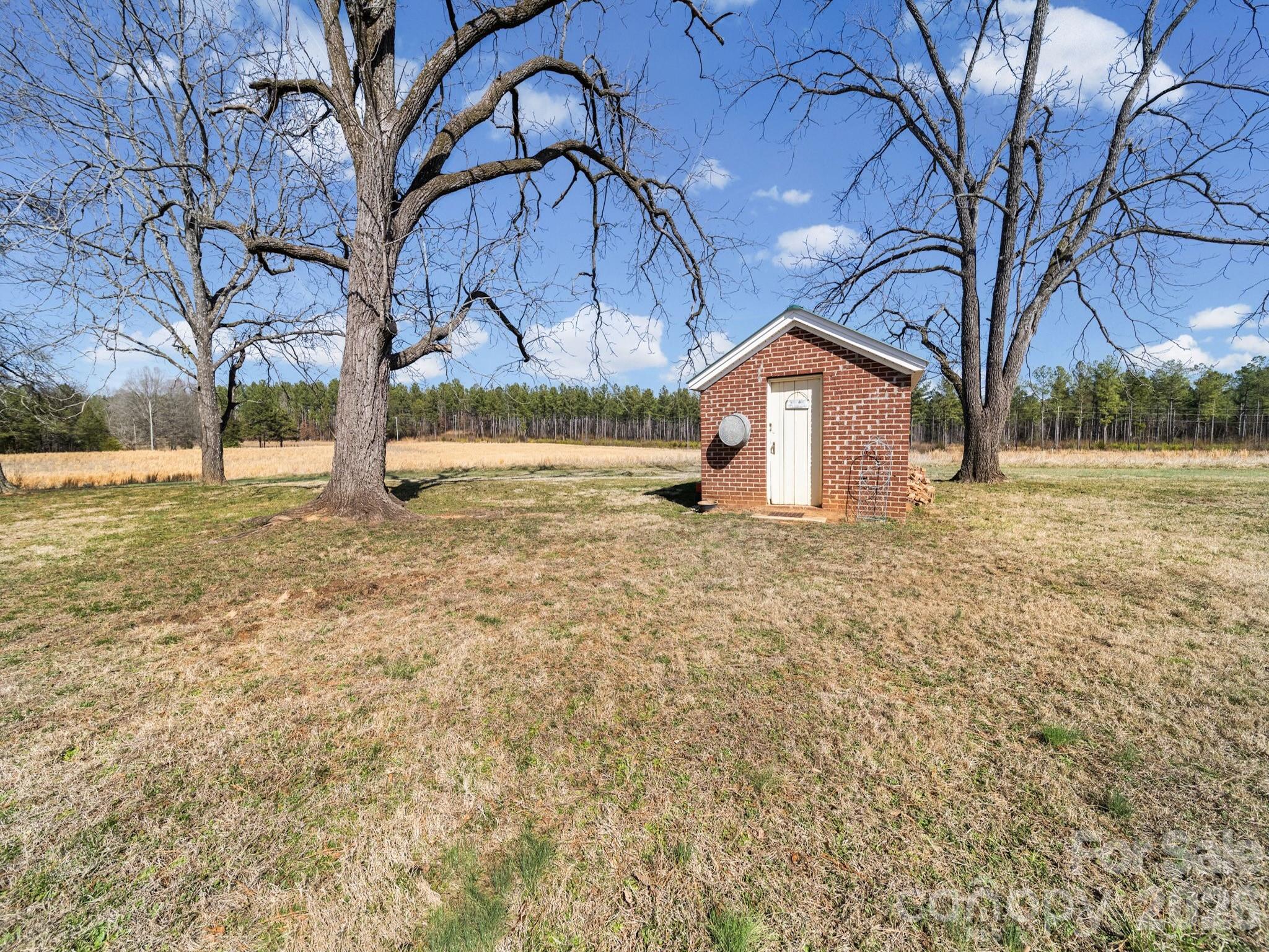 1347 Newsome Road Property Photo 12