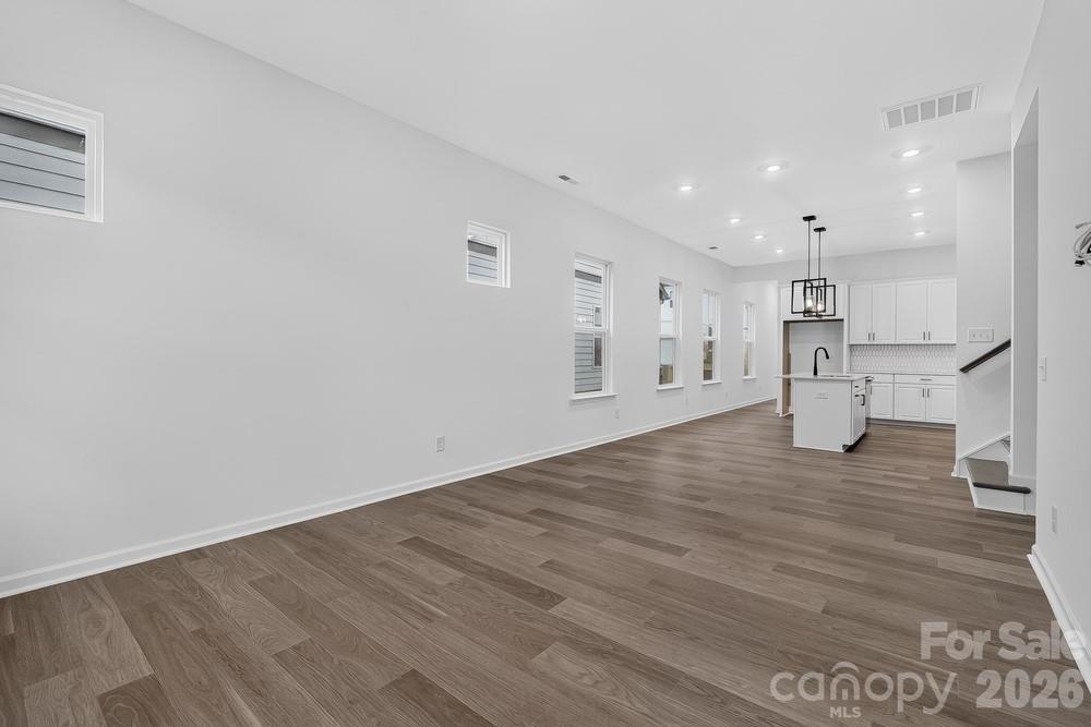 3165 Beacon Heights Road Property Photo 7