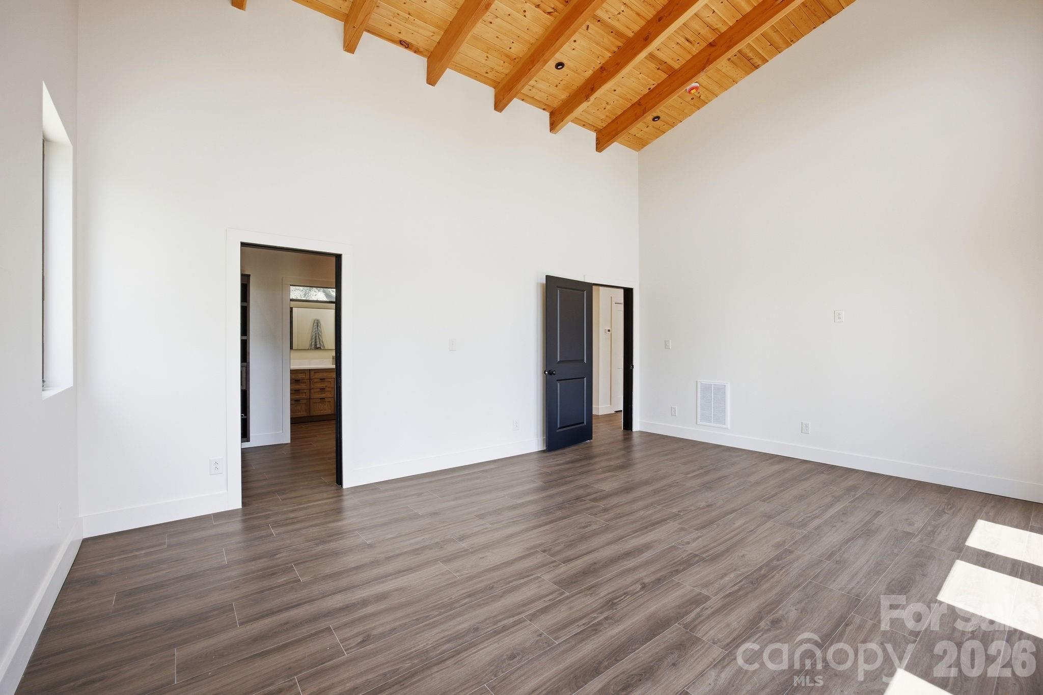 102 Sandpiper Palisades Street Property Photo 4