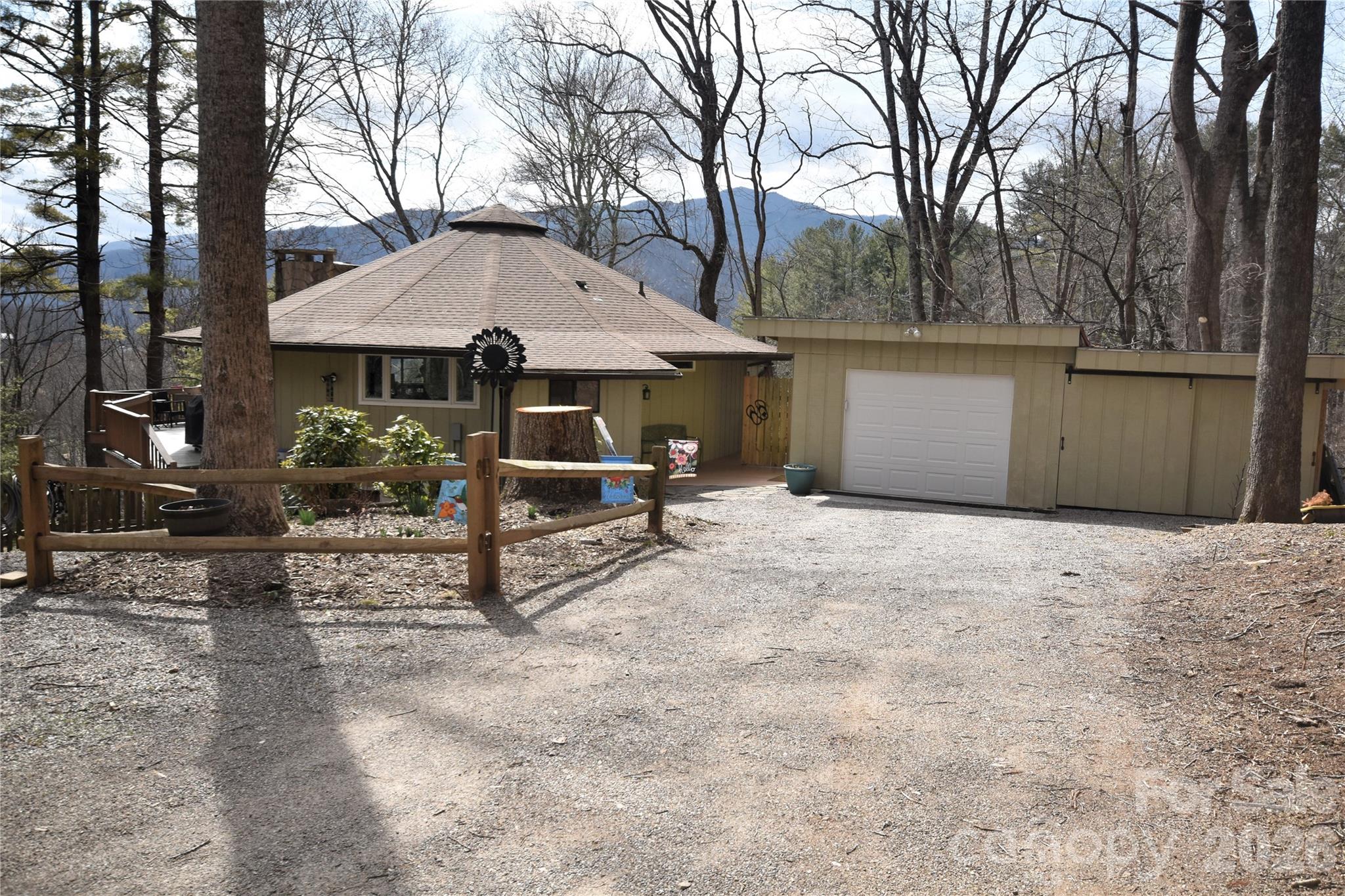 1299 Country Club Drive Property Photo 1
