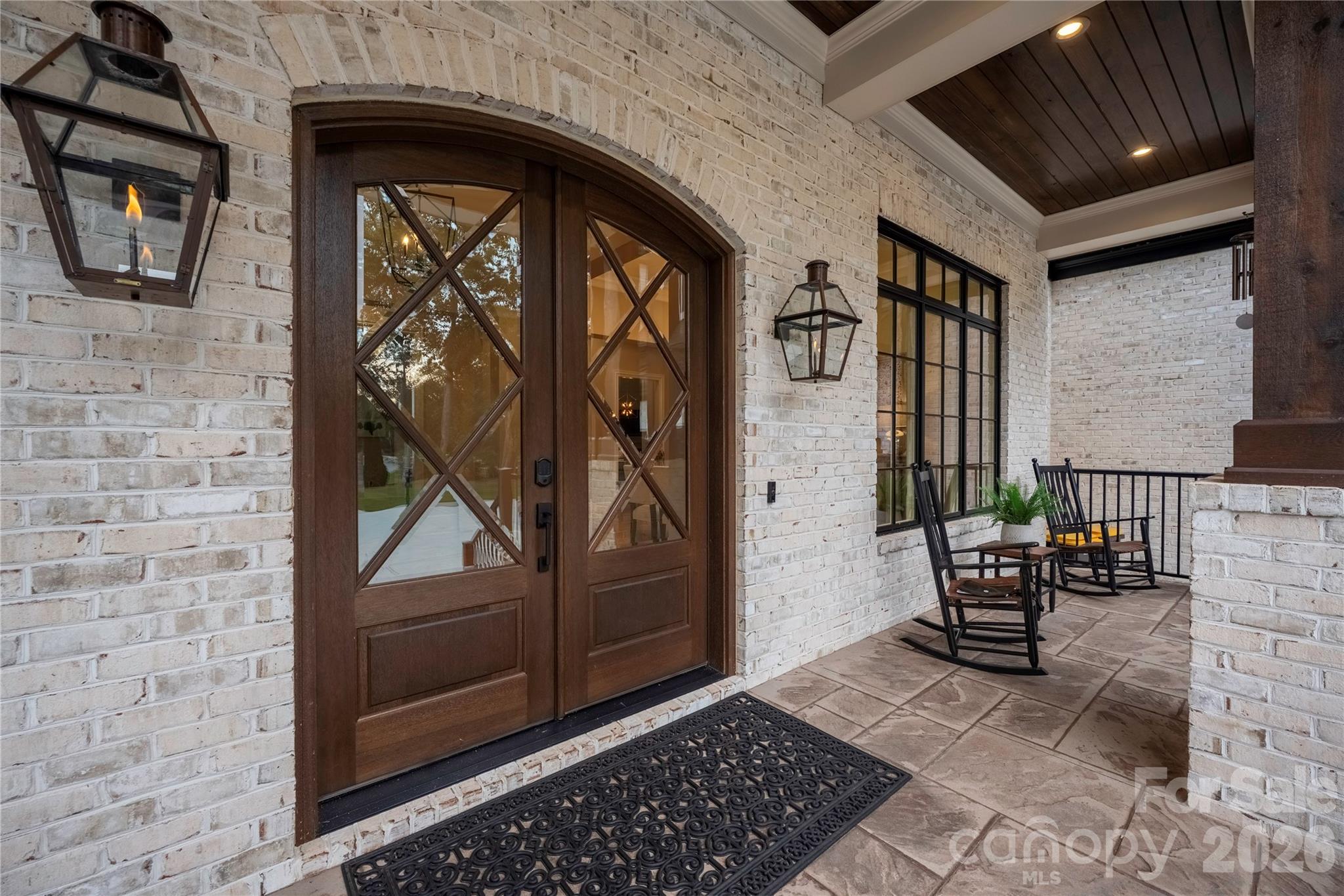 8170 Bay Pointe Drive Property Photo 4