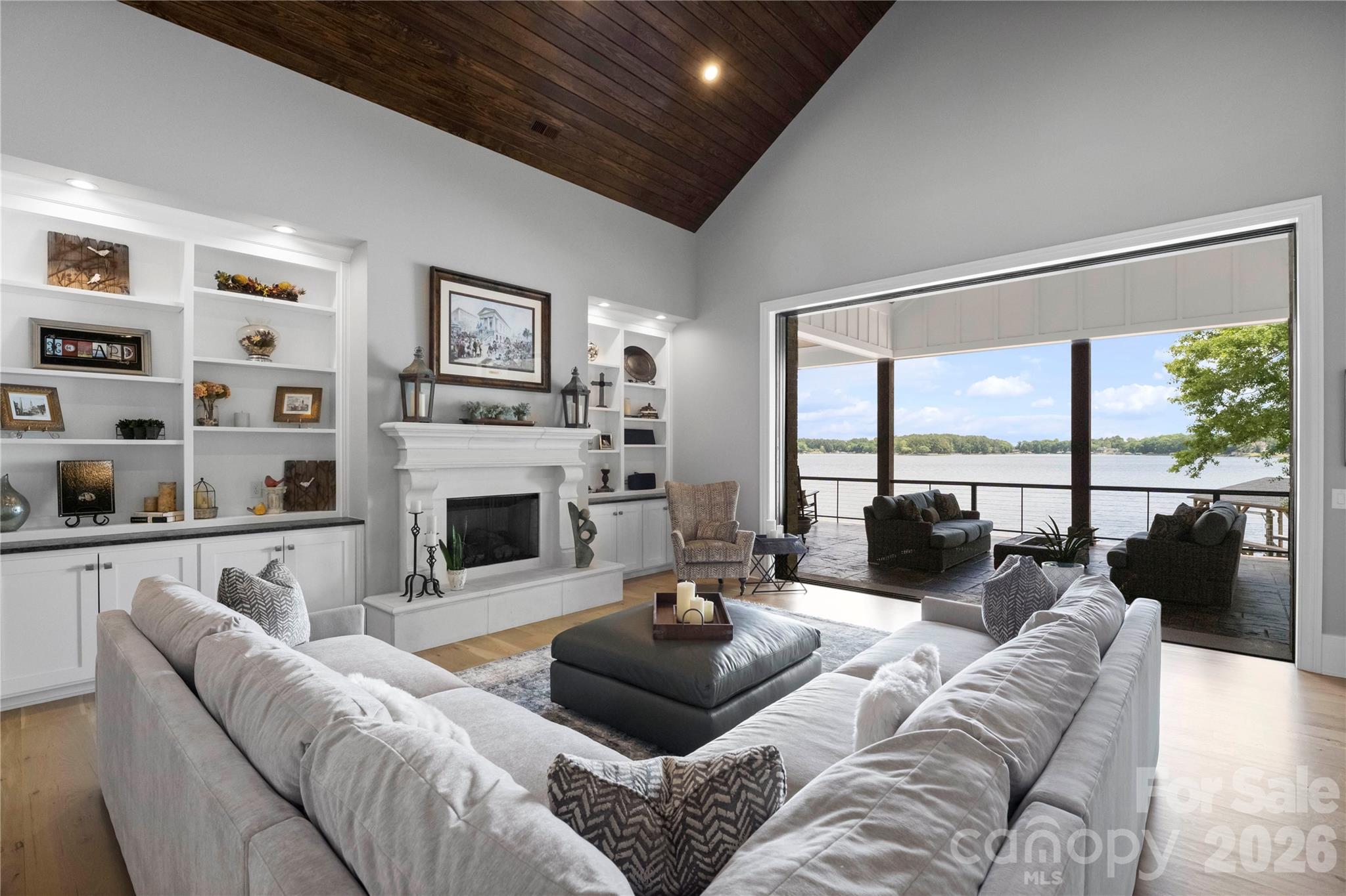 8170 Bay Pointe Drive Property Photo 8
