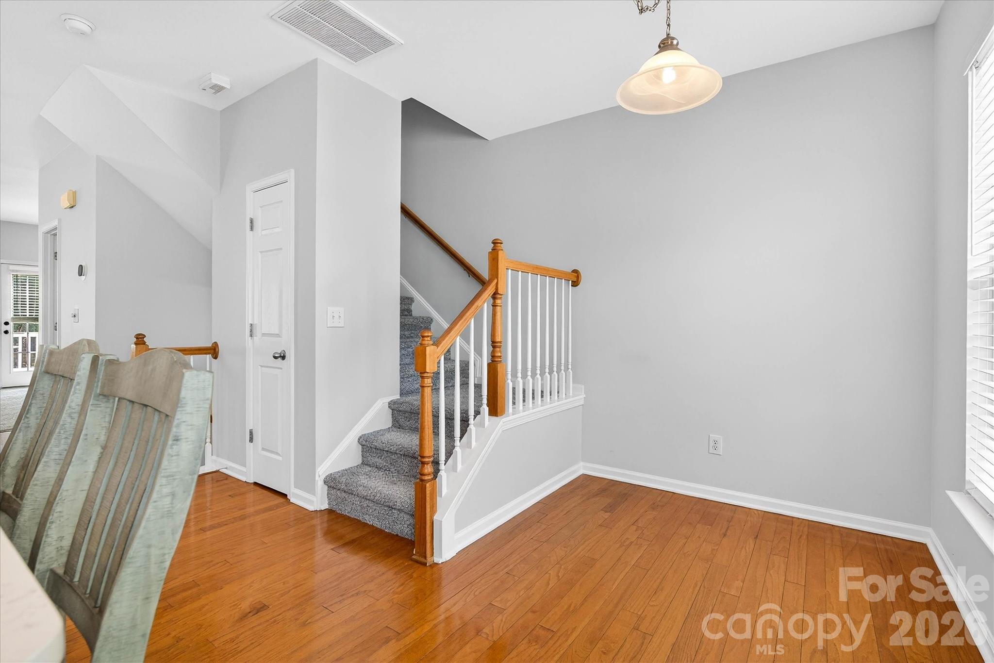 2009 Cambridge Beltway Drive Property Photo 10