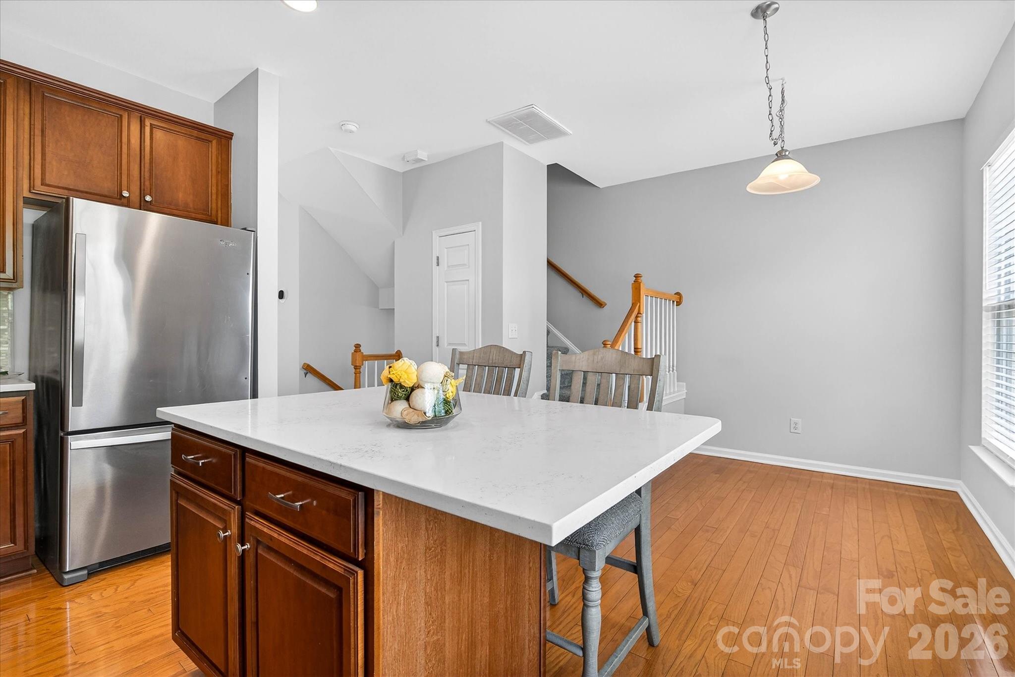 2009 Cambridge Beltway Drive Property Photo 11