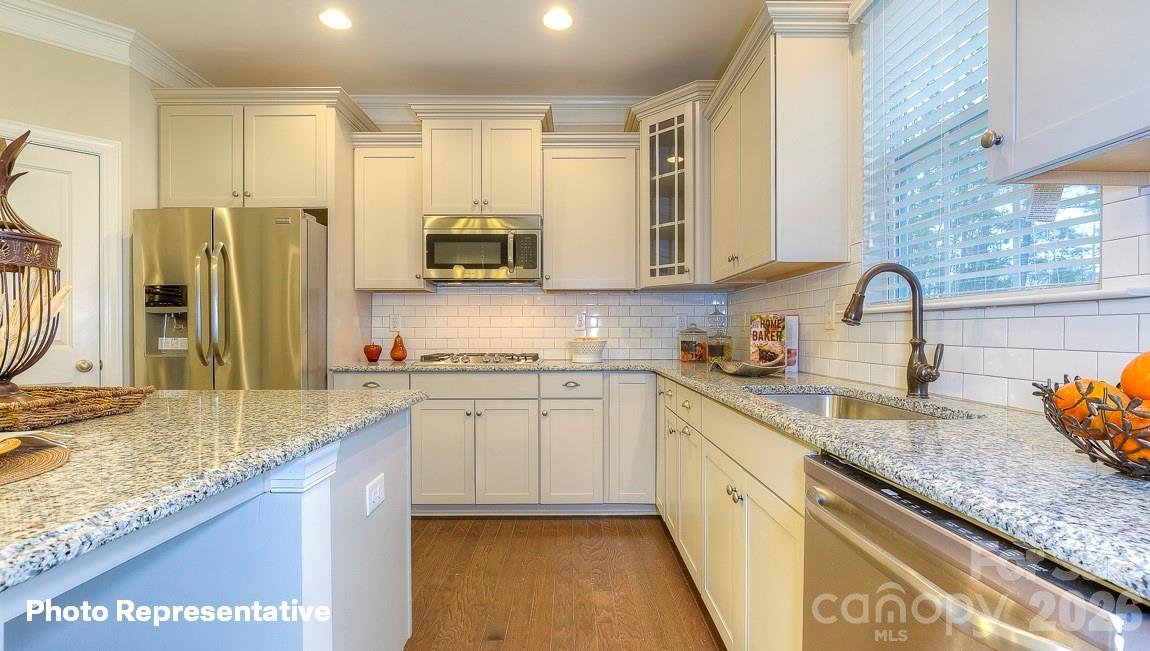 7159 Sylvan Retreat Drive Property Photo 15