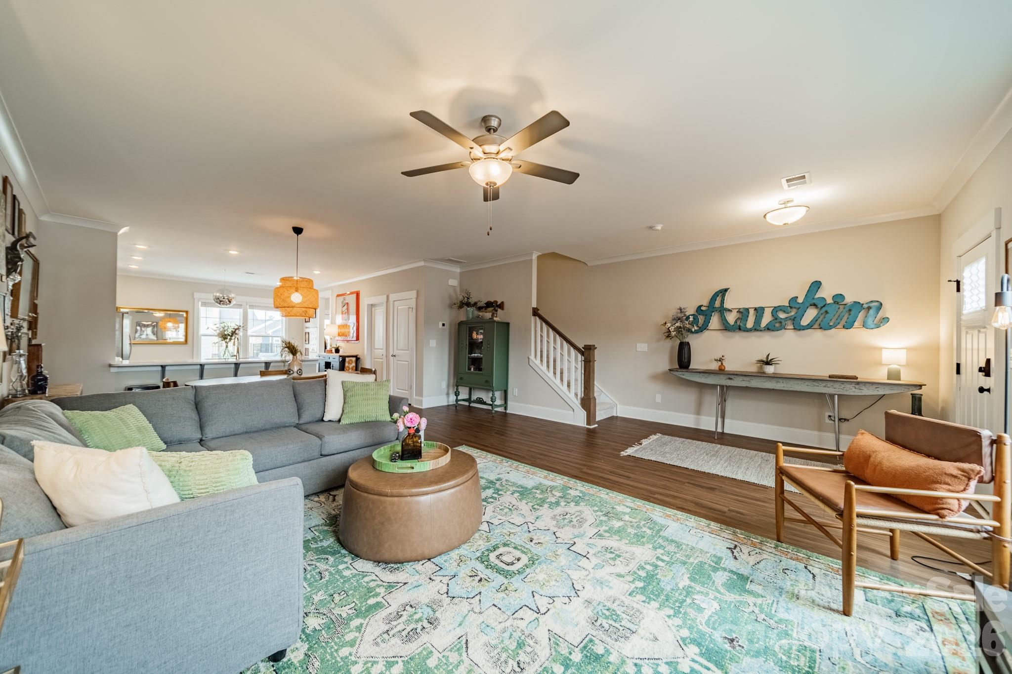 1098 Herrons Ferry Road Property Photo 6