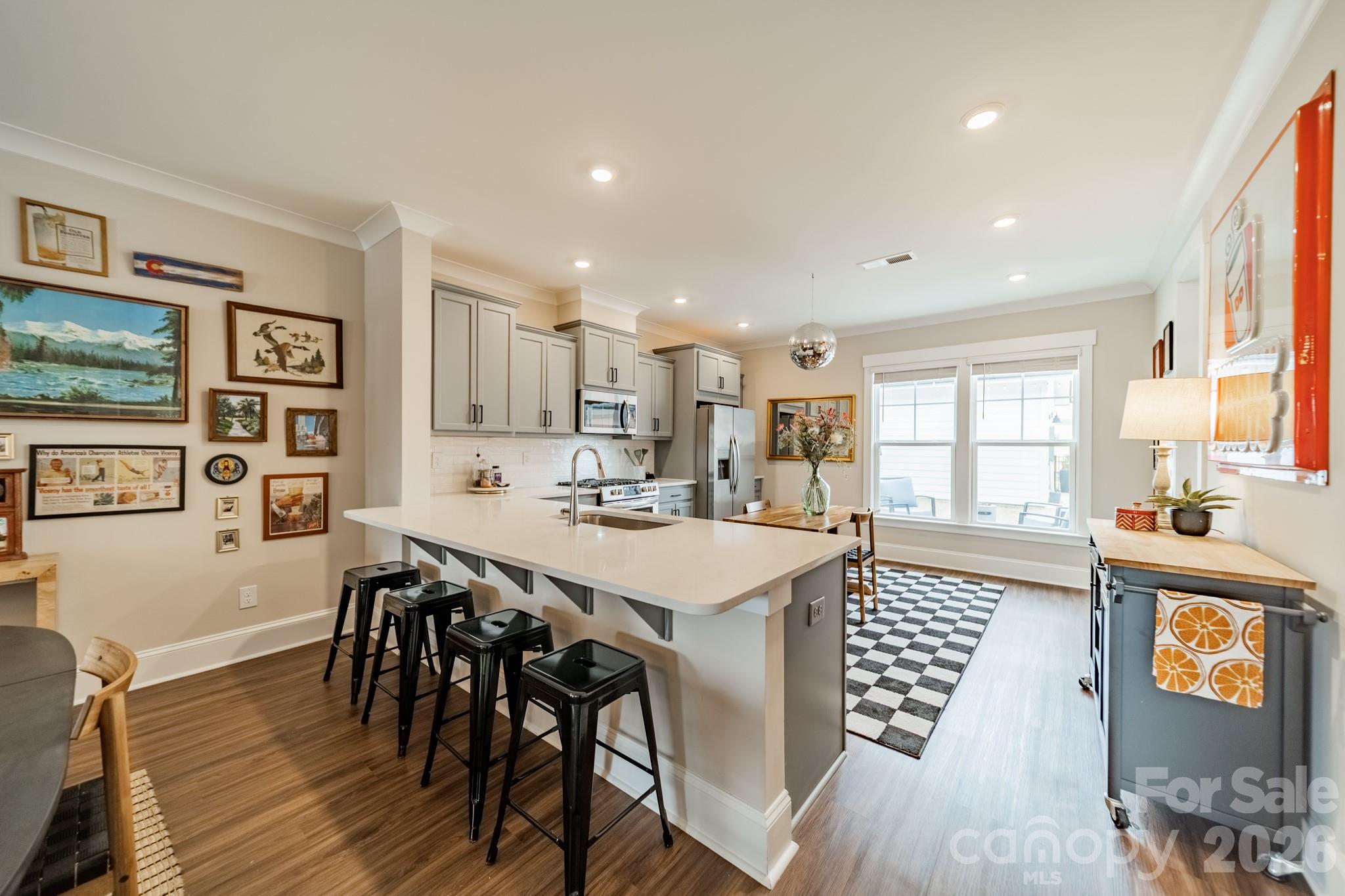 1098 Herrons Ferry Road Property Photo 10