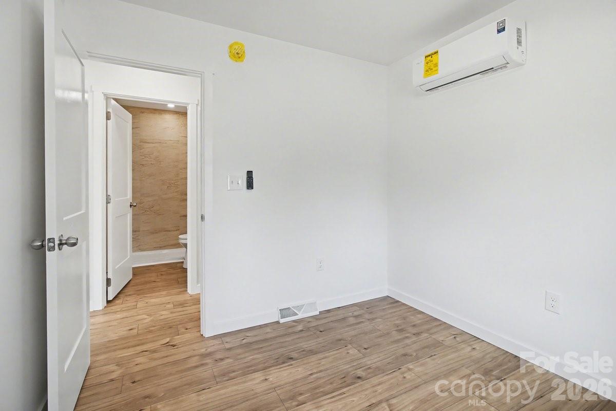40 Evelake Drive Property Photo 17