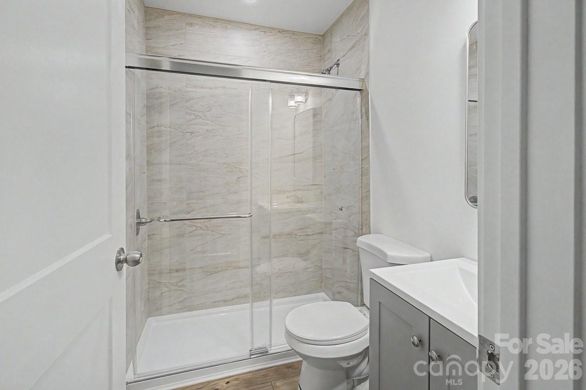40 Evelake Drive Property Photo 18