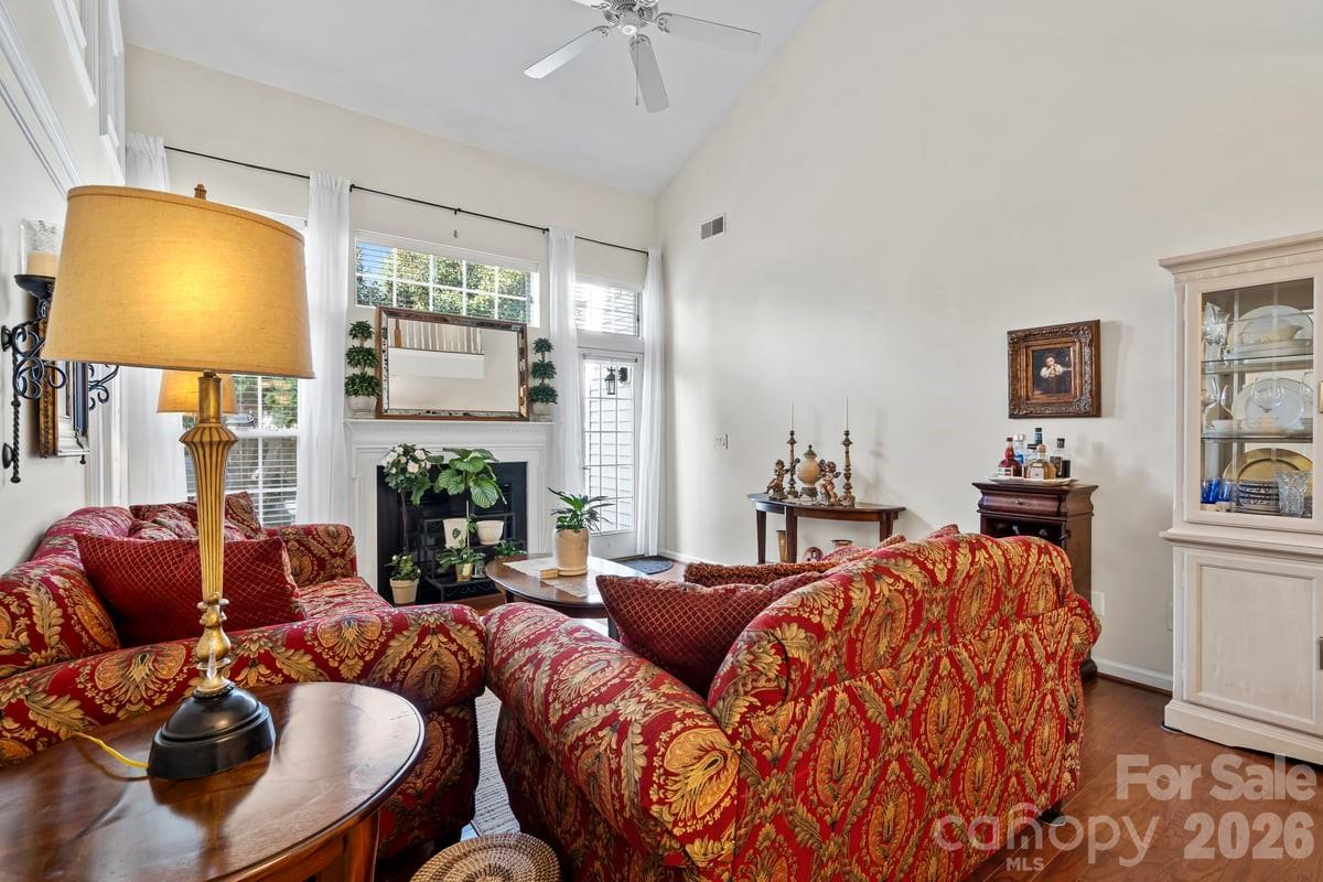2122 Mondo Lane Property Photo 6