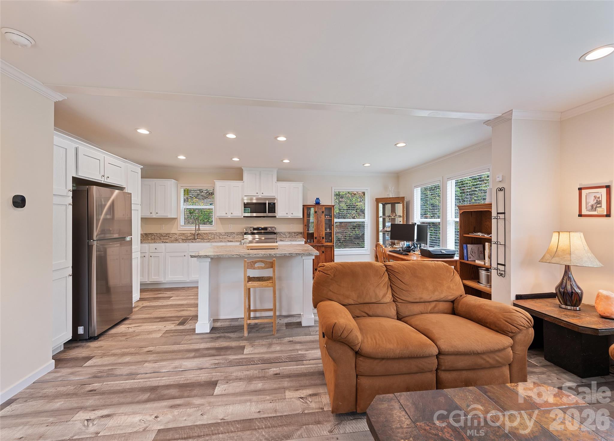 328 Mountain Lion Trail Property Photo 9