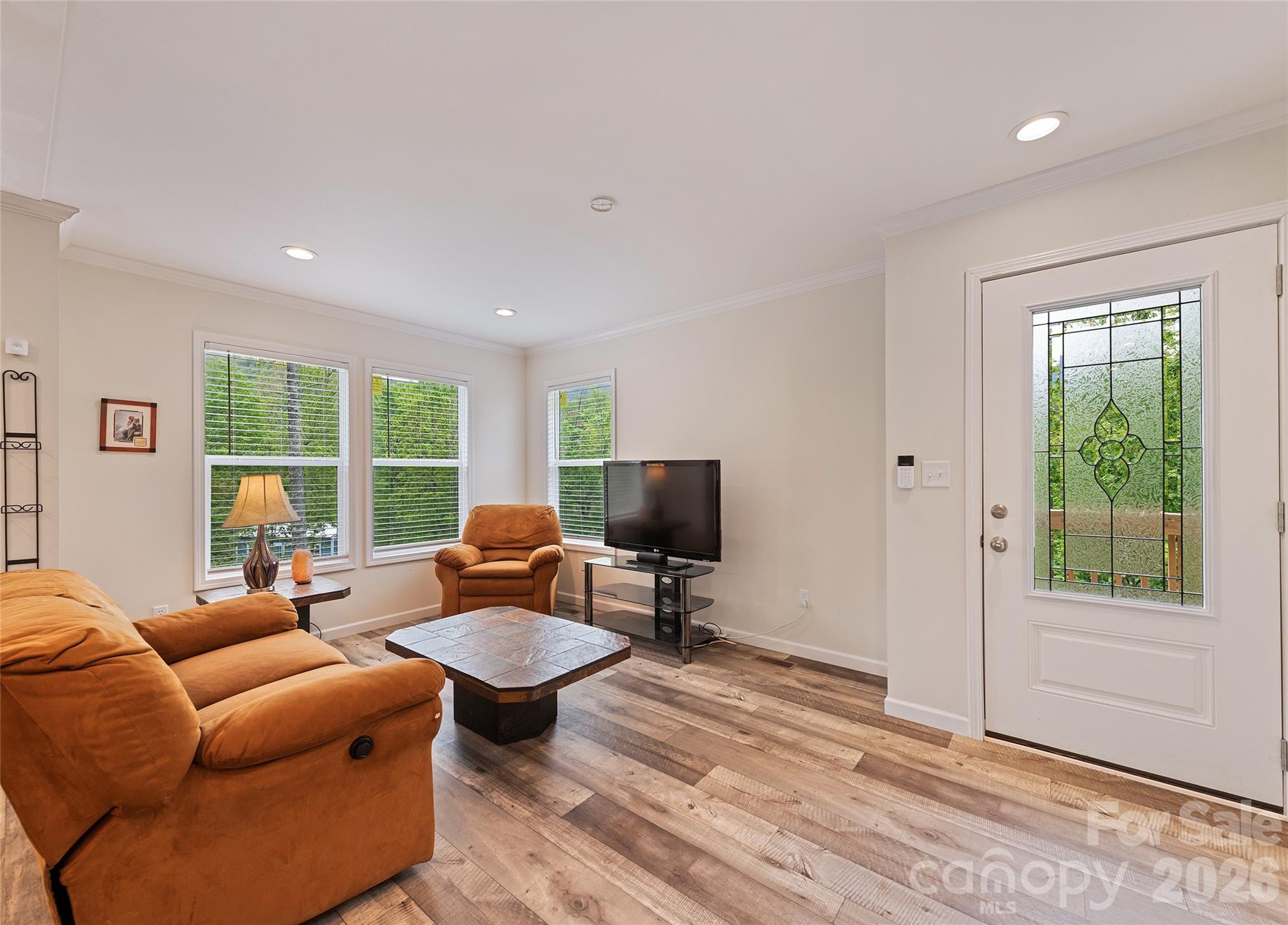 328 Mountain Lion Trail Property Photo 10