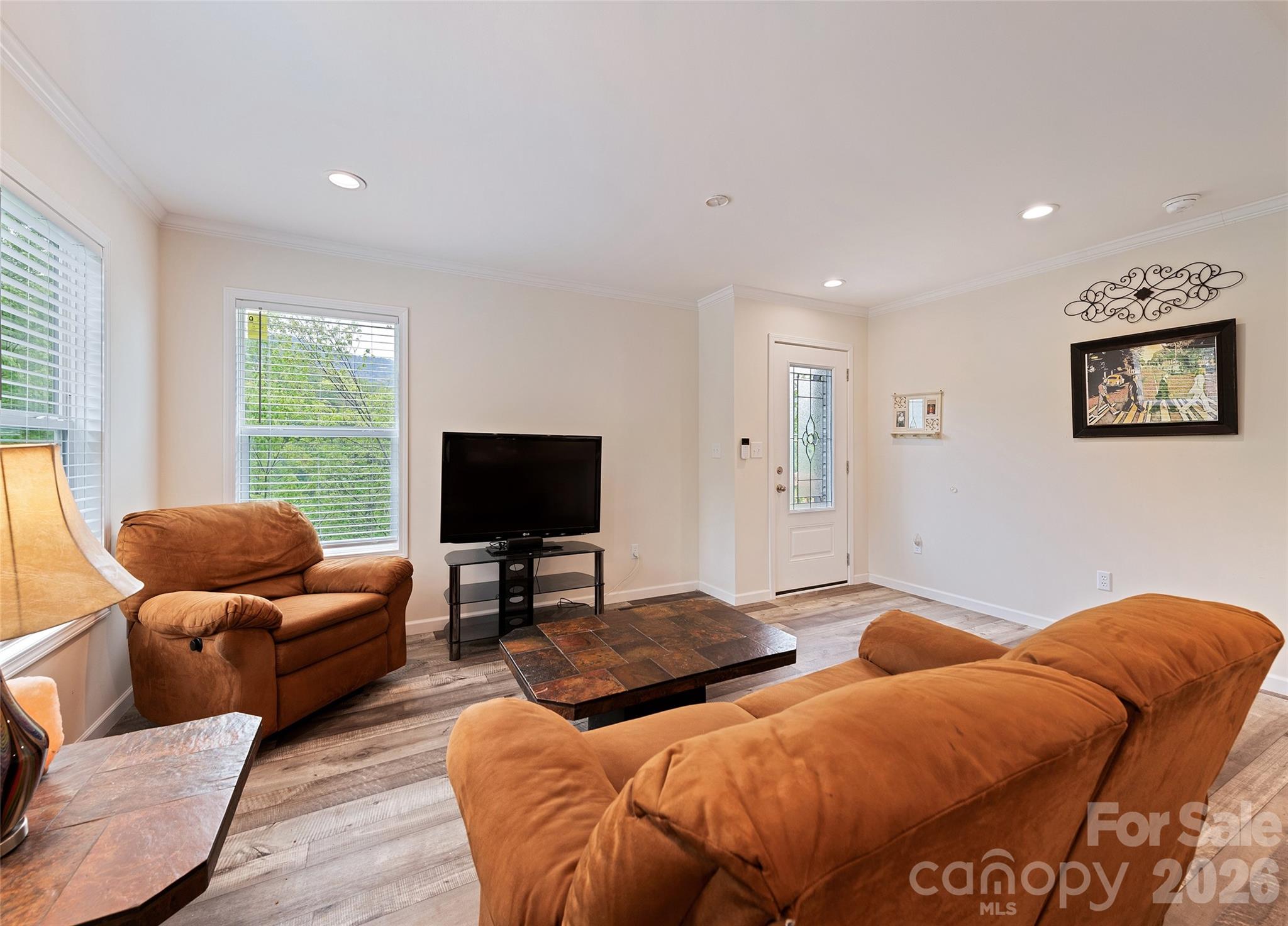 328 Mountain Lion Trail Property Photo 11