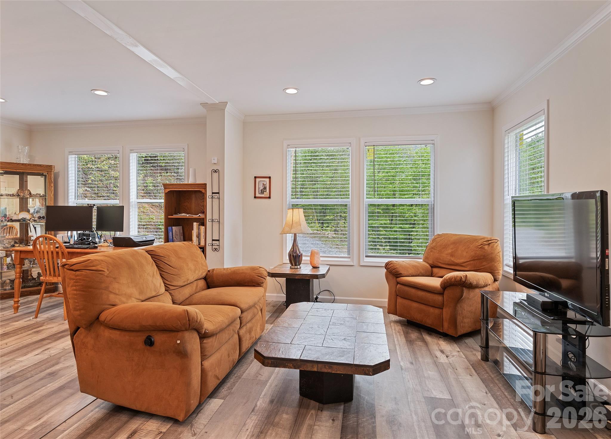 328 Mountain Lion Trail Property Photo 12