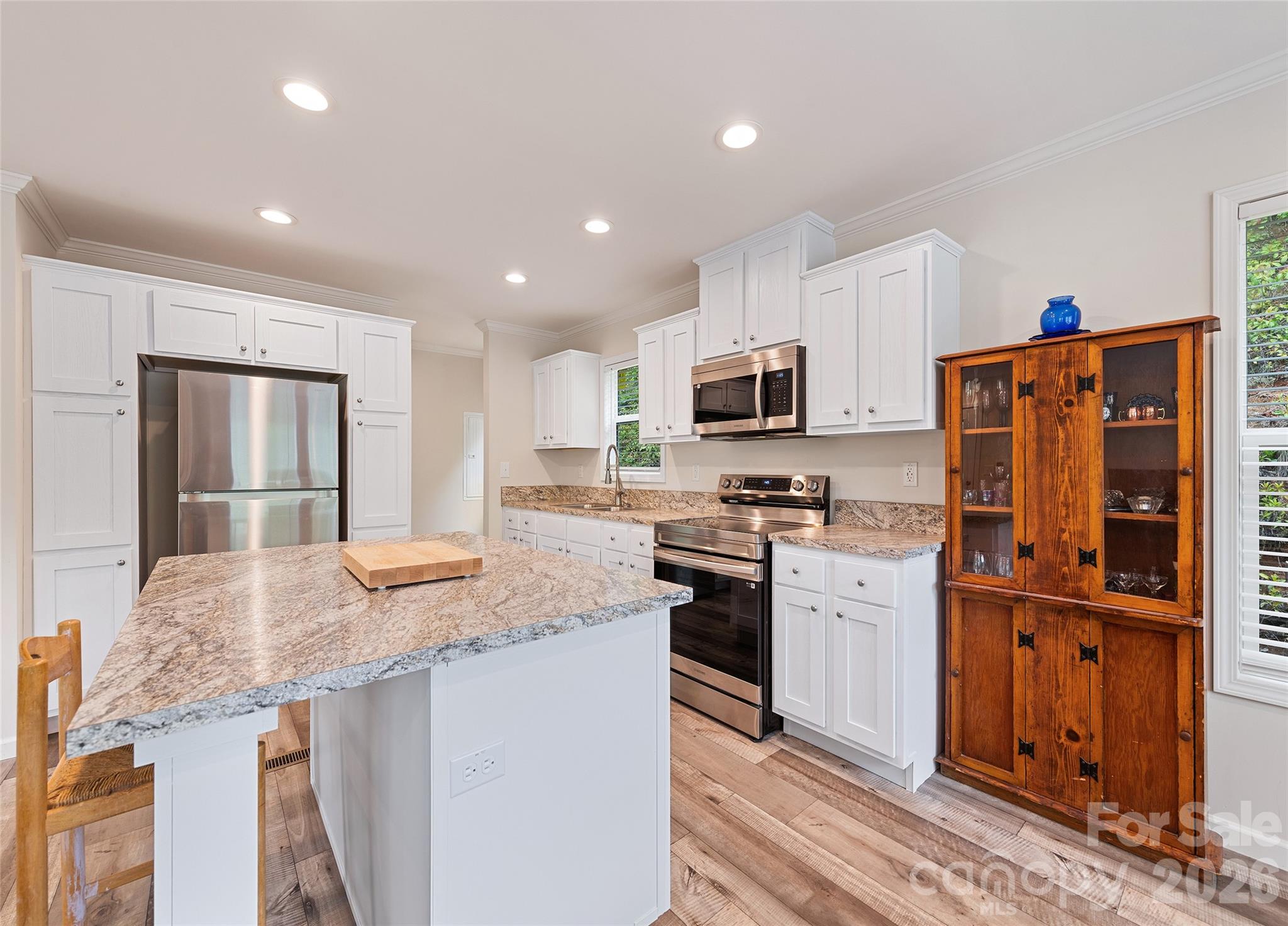 328 Mountain Lion Trail Property Photo 14