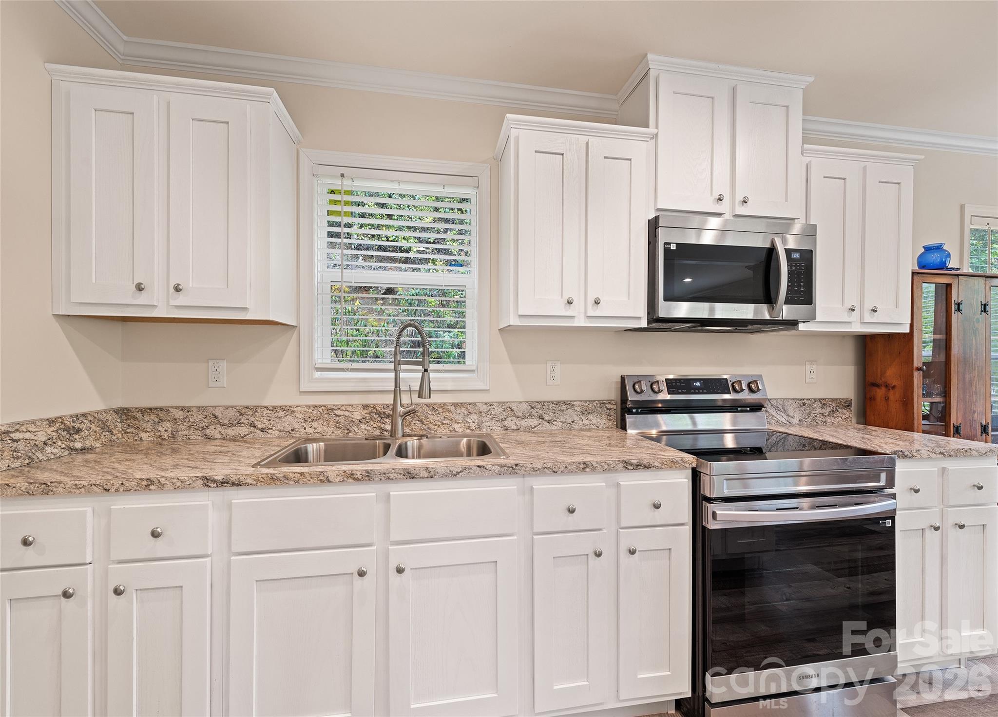 328 Mountain Lion Trail Property Photo 18