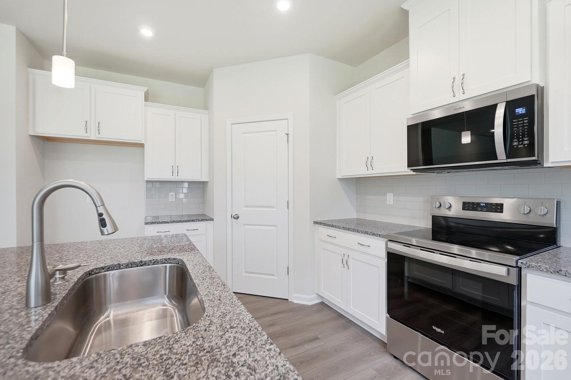 2718 Phoenix Court Property Photo 10