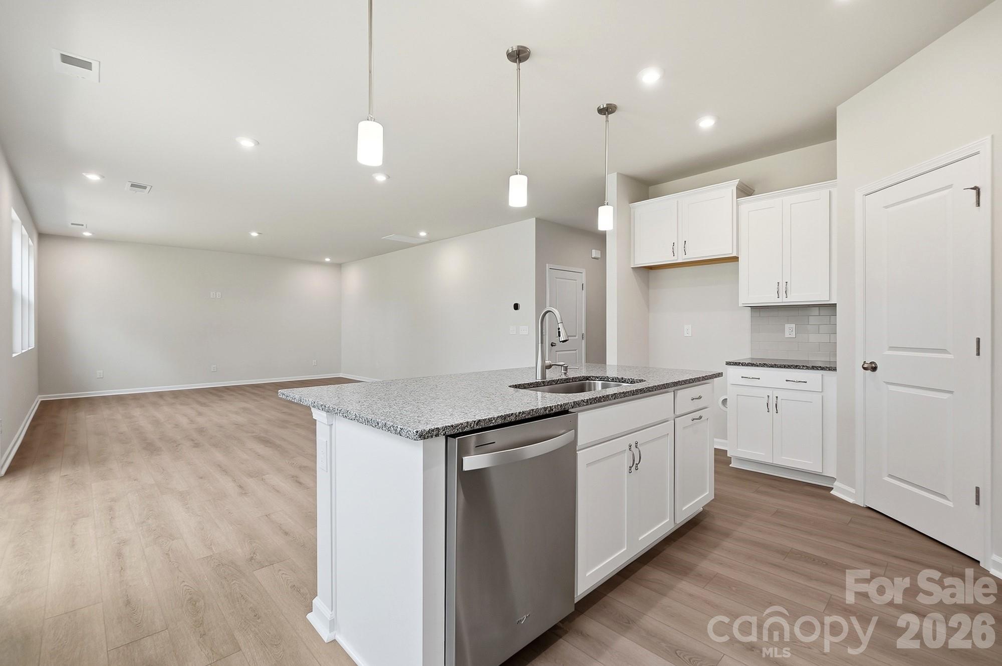 2718 Phoenix Court Property Photo 11