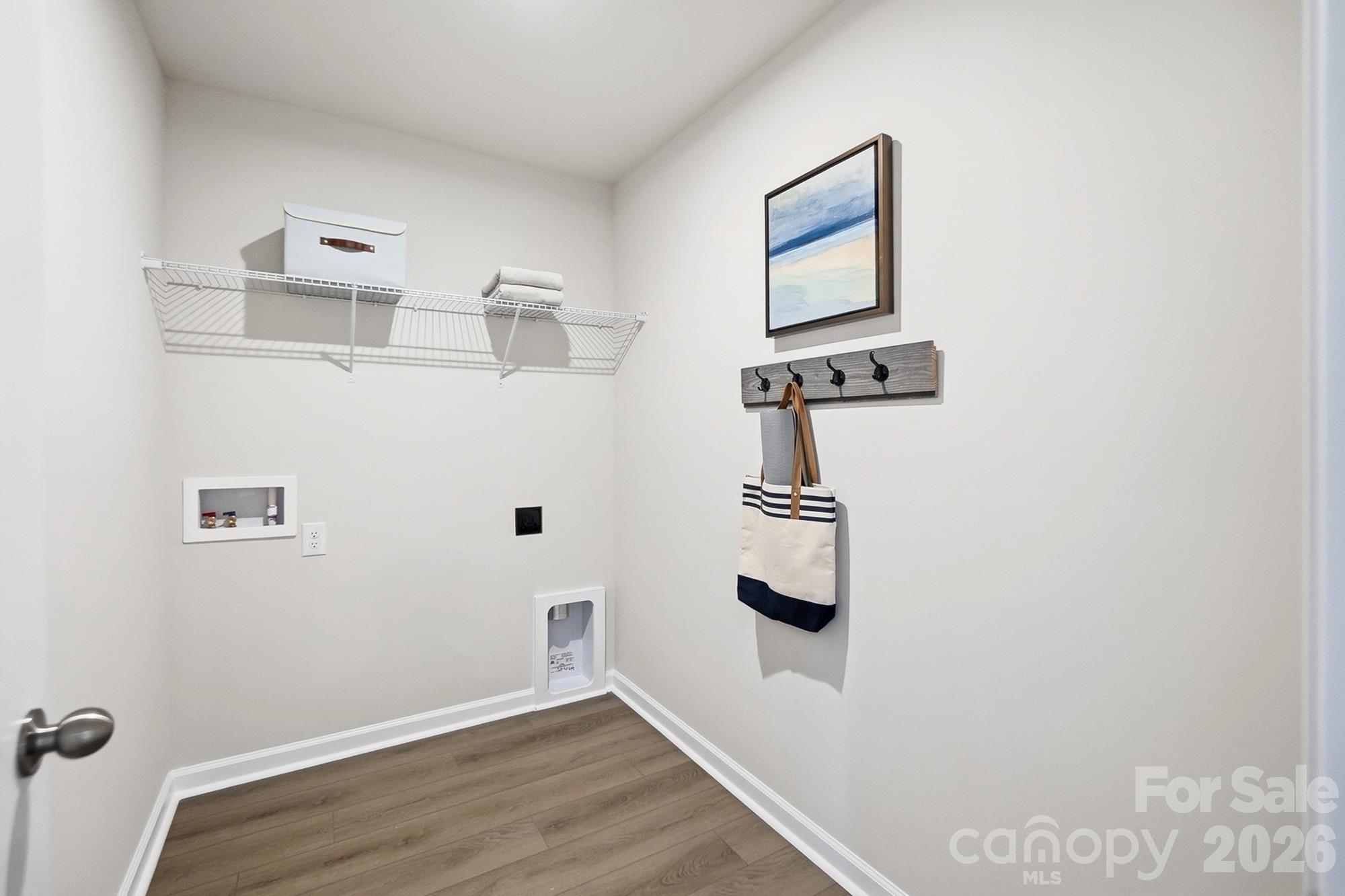 2718 Phoenix Court Property Photo 24