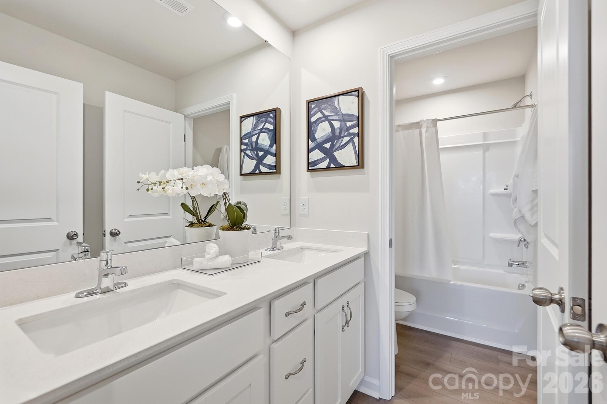 2718 Phoenix Court Property Photo 36